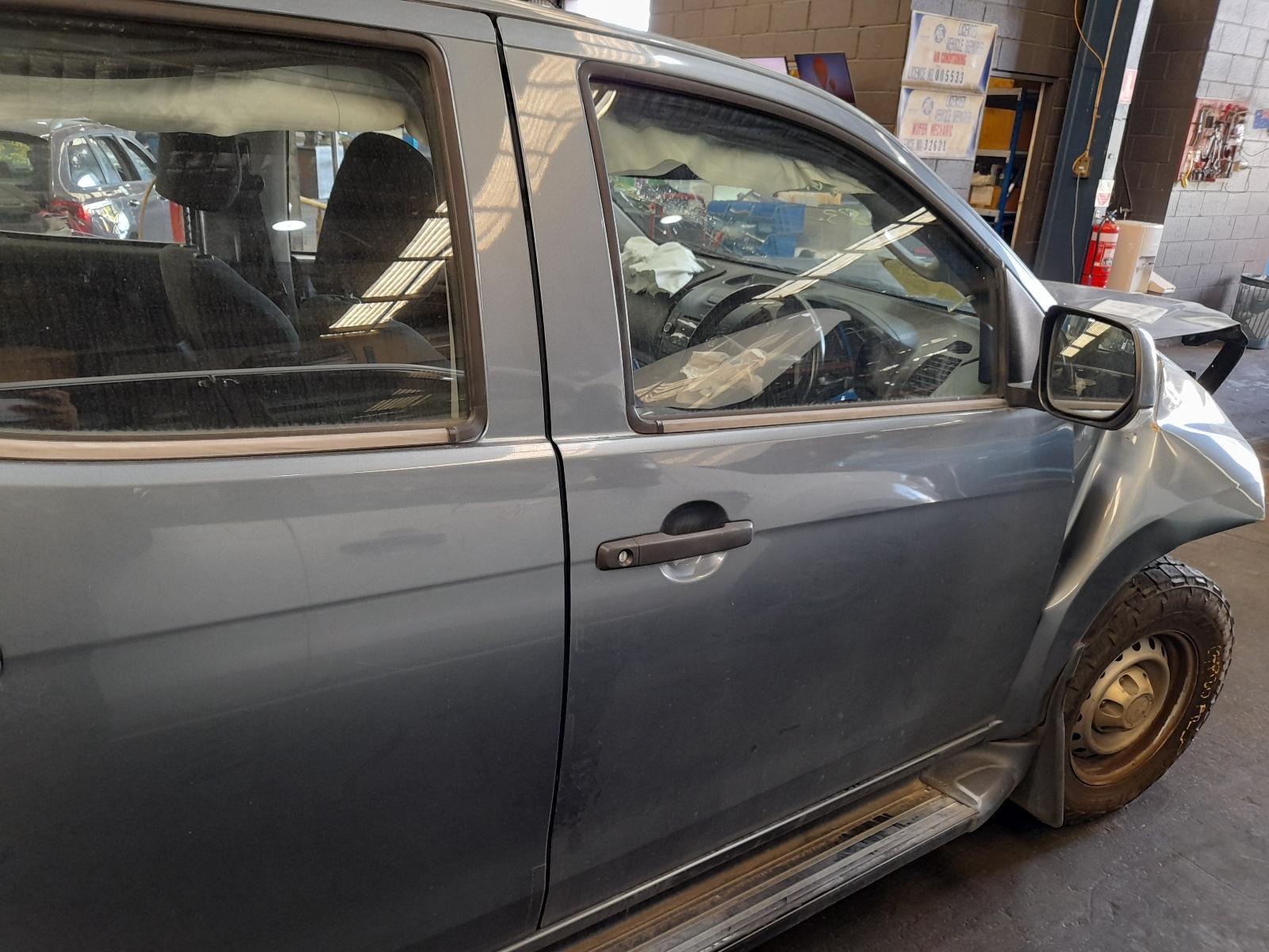 View Auto part Right Front Door Window Isuzu Dmax 2016