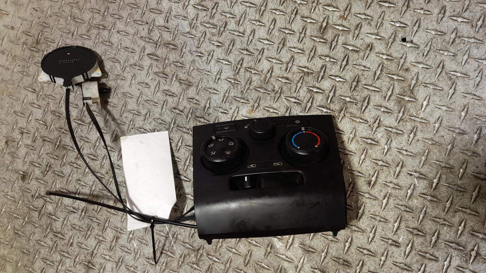 View Auto part Heater/Ac Controls Isuzu Dmax 2016