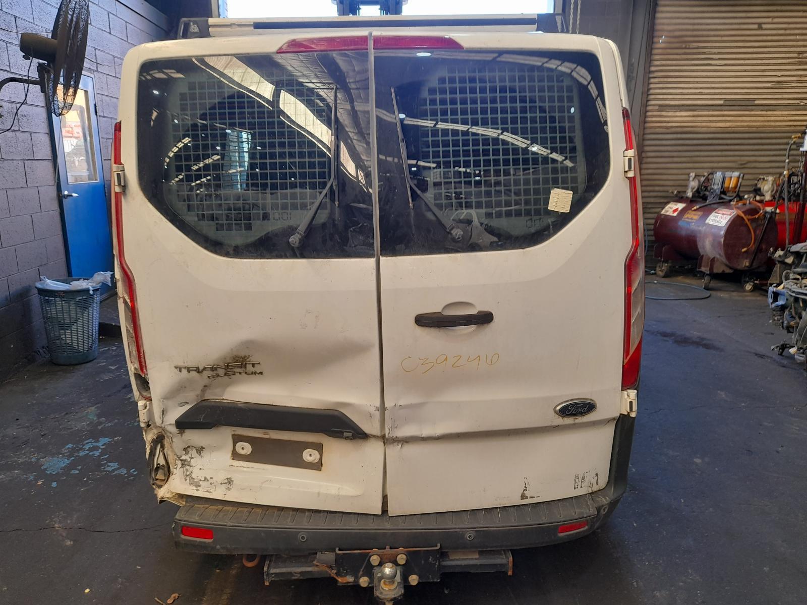 View Auto part Rear/Tailgate Glass Ford Transit Custom 2017