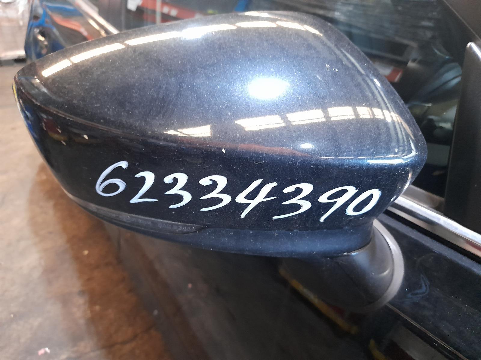 View Auto part Right Door Mirror Mazda 3 2017
