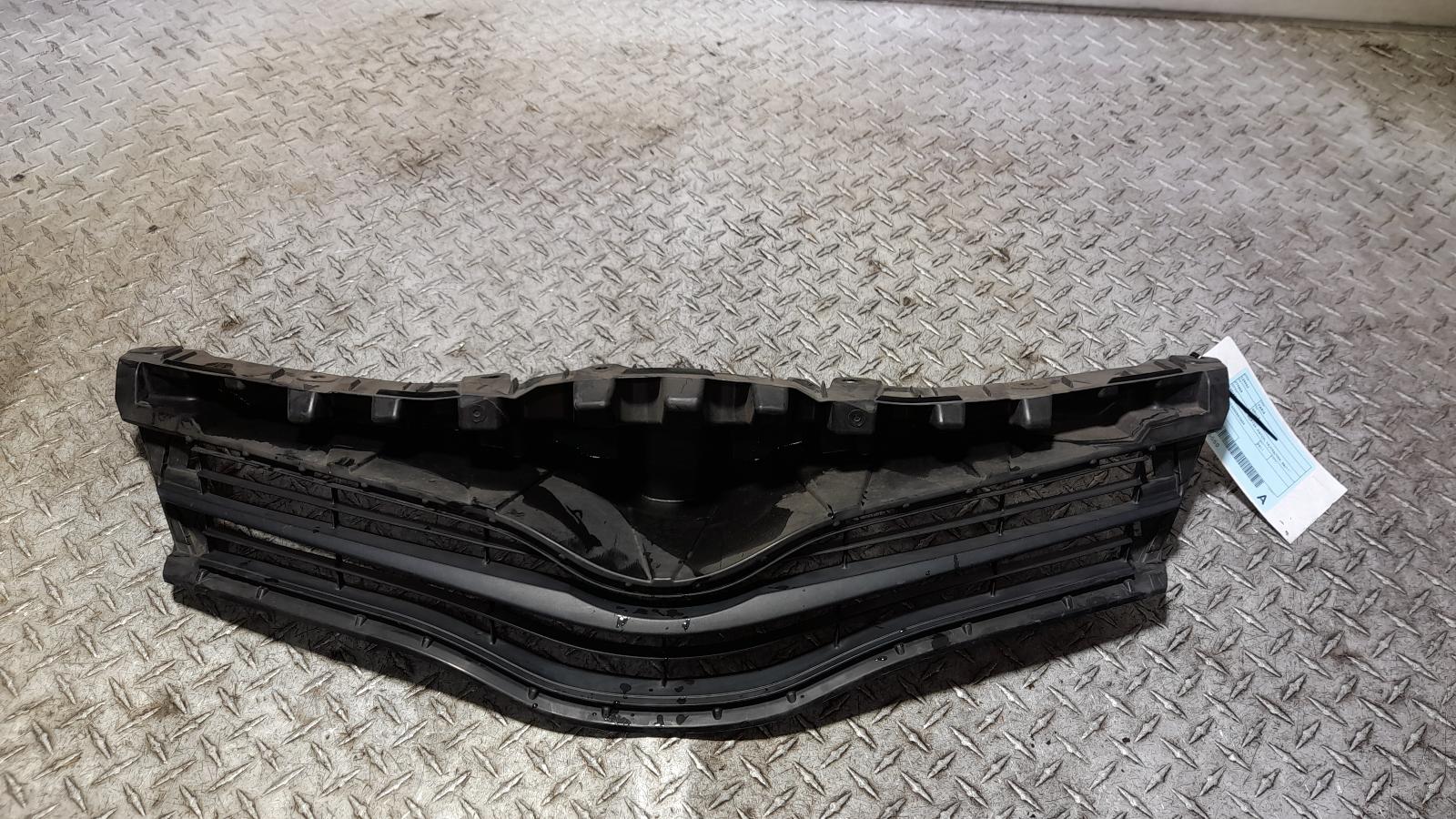 View Auto part Grille Toyota Yaris 2011