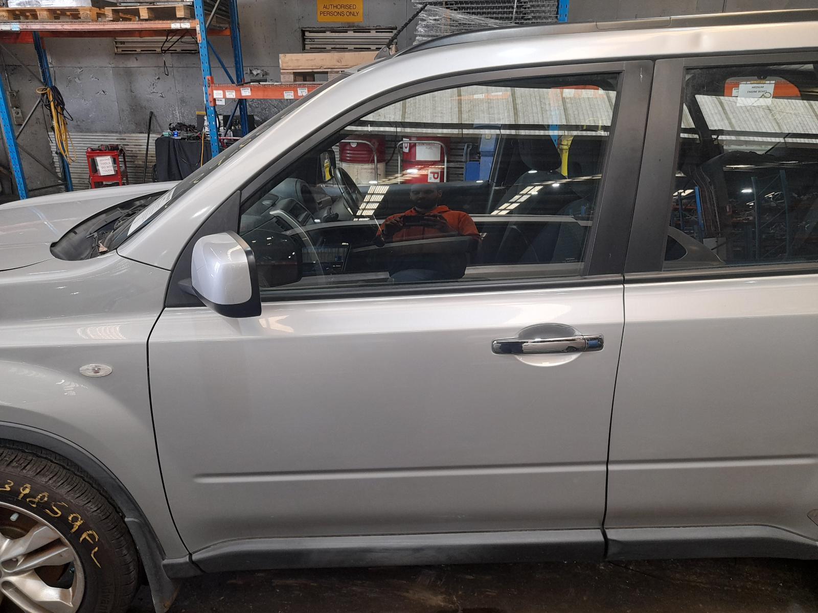 View Auto part Left Front Door Nissan Xtrail 2013