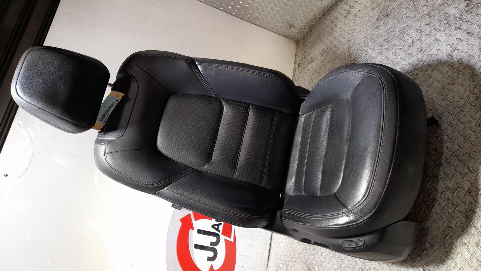 View Auto part Front Seat Mazda Cx5 2019