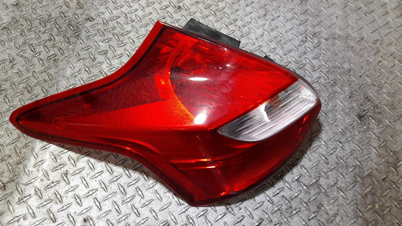 View Auto part Left Taillight Ford Focus 2014