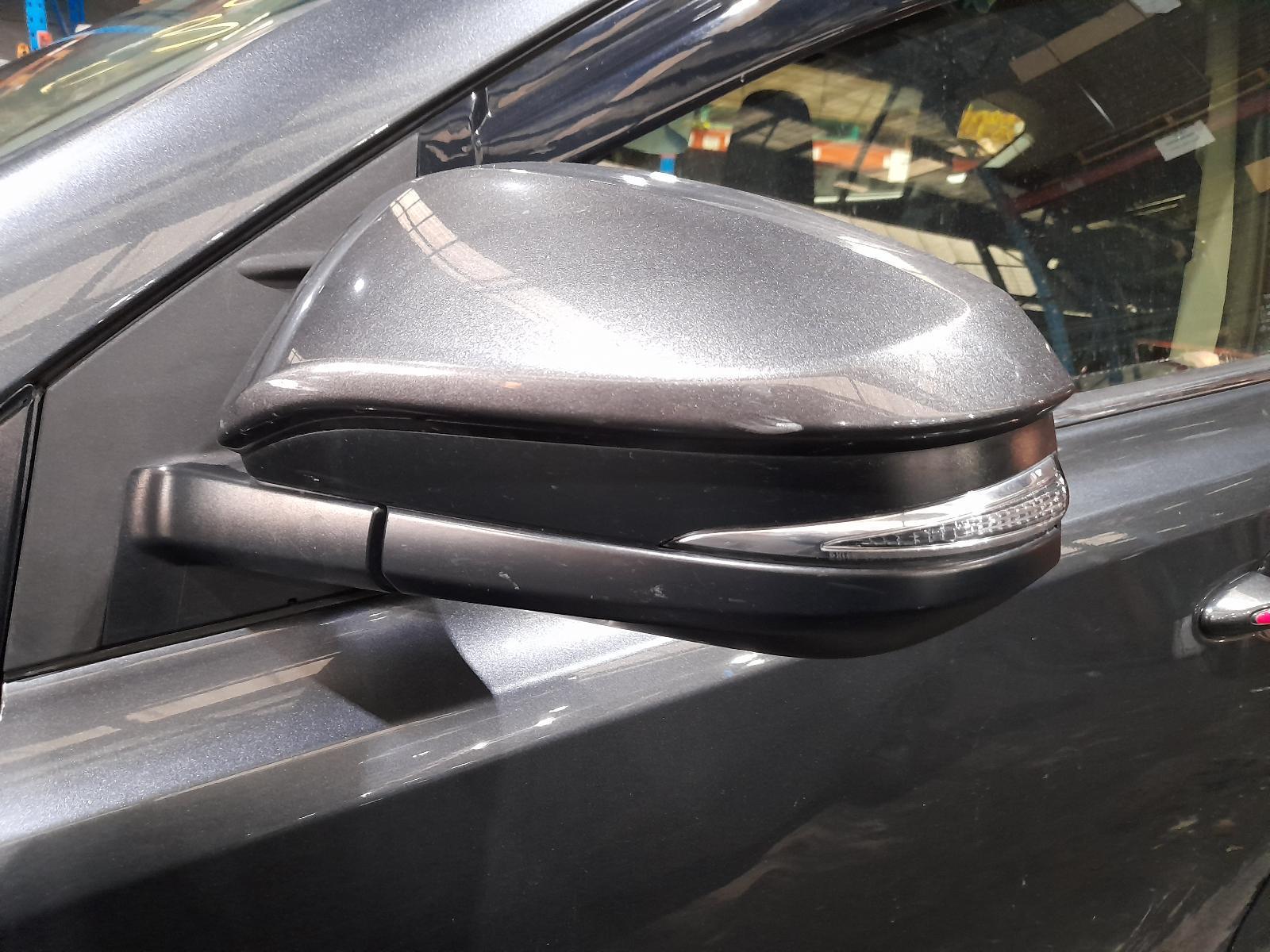 View Auto part Left Door Mirror Toyota Rav4 2015