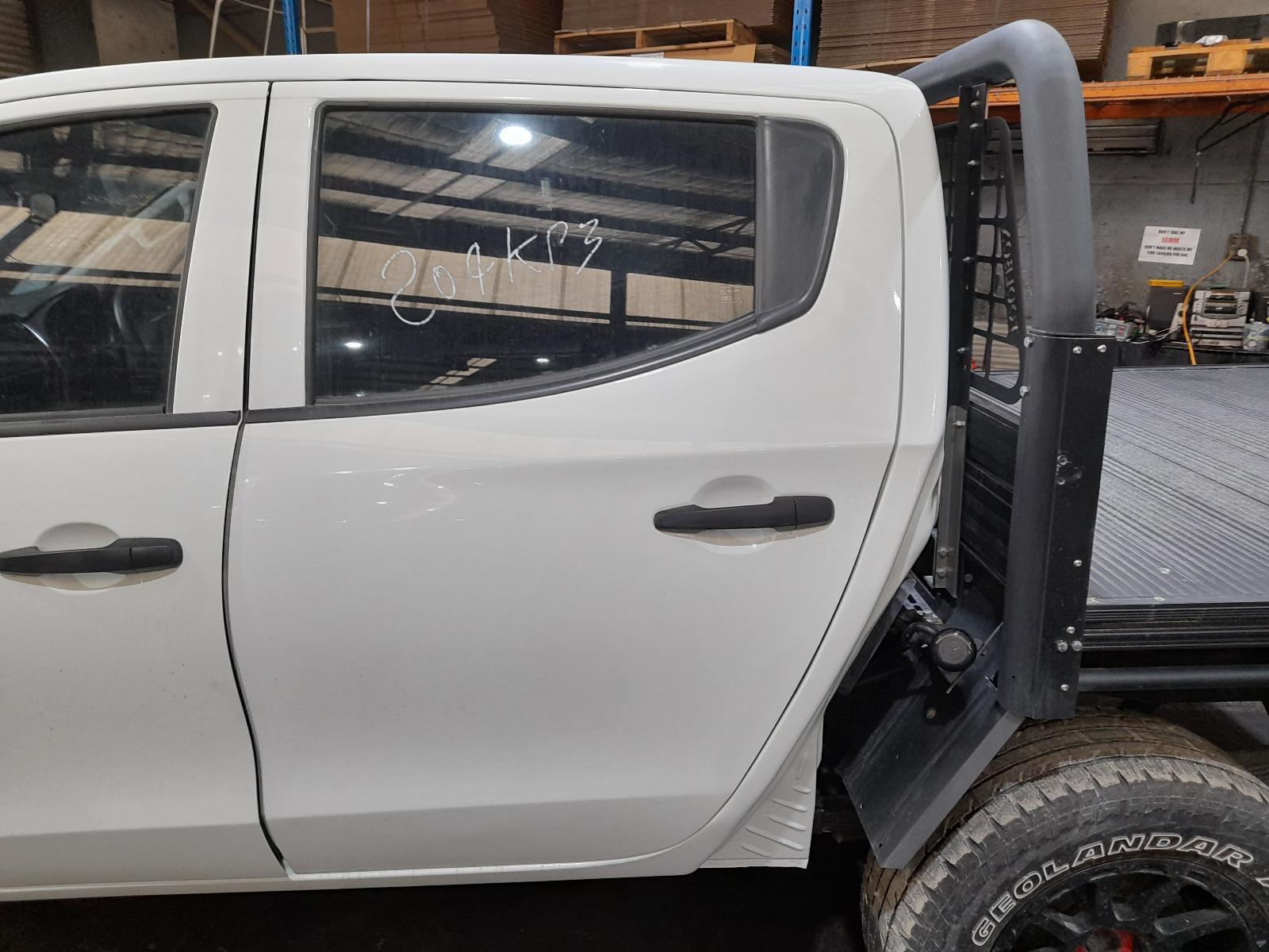 View Auto part Left Rear Door/Sliding Mitsubishi Triton 2017