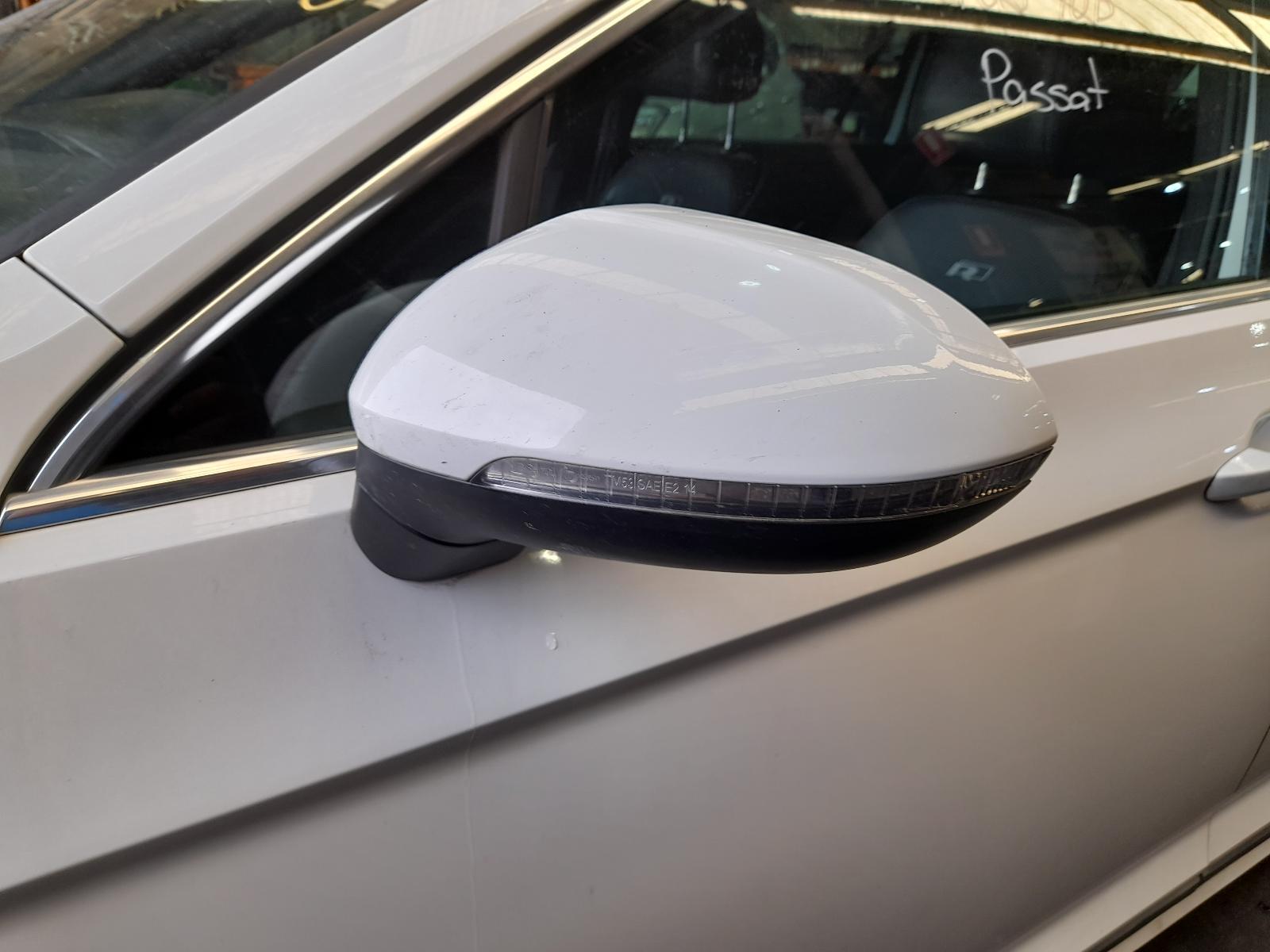 View Auto part Left Door Mirror Volkswagen Passat 2015