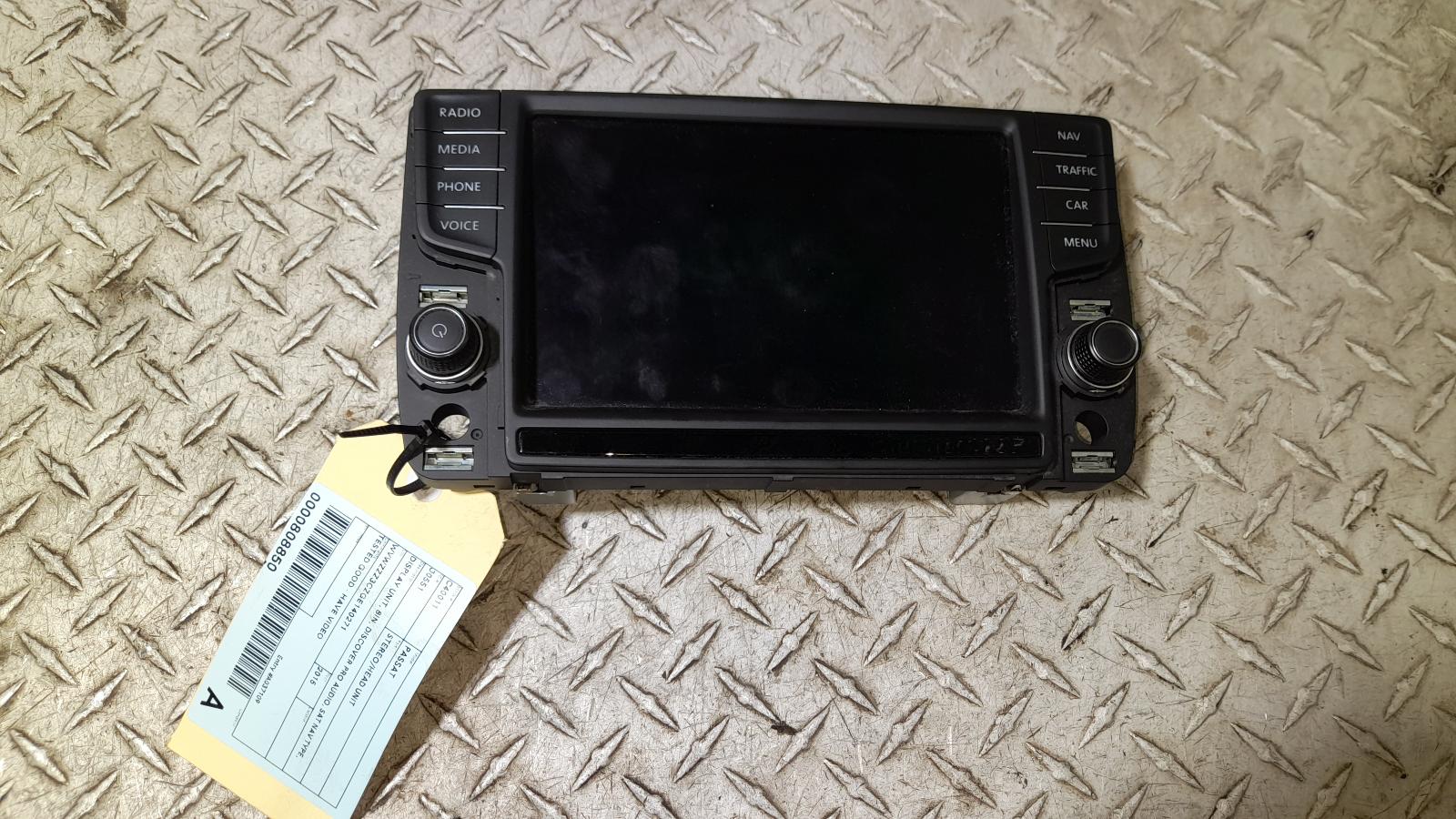 View Auto part Radio/Cd/Dvd/Sat/Tv Volkswagen Passat 2015