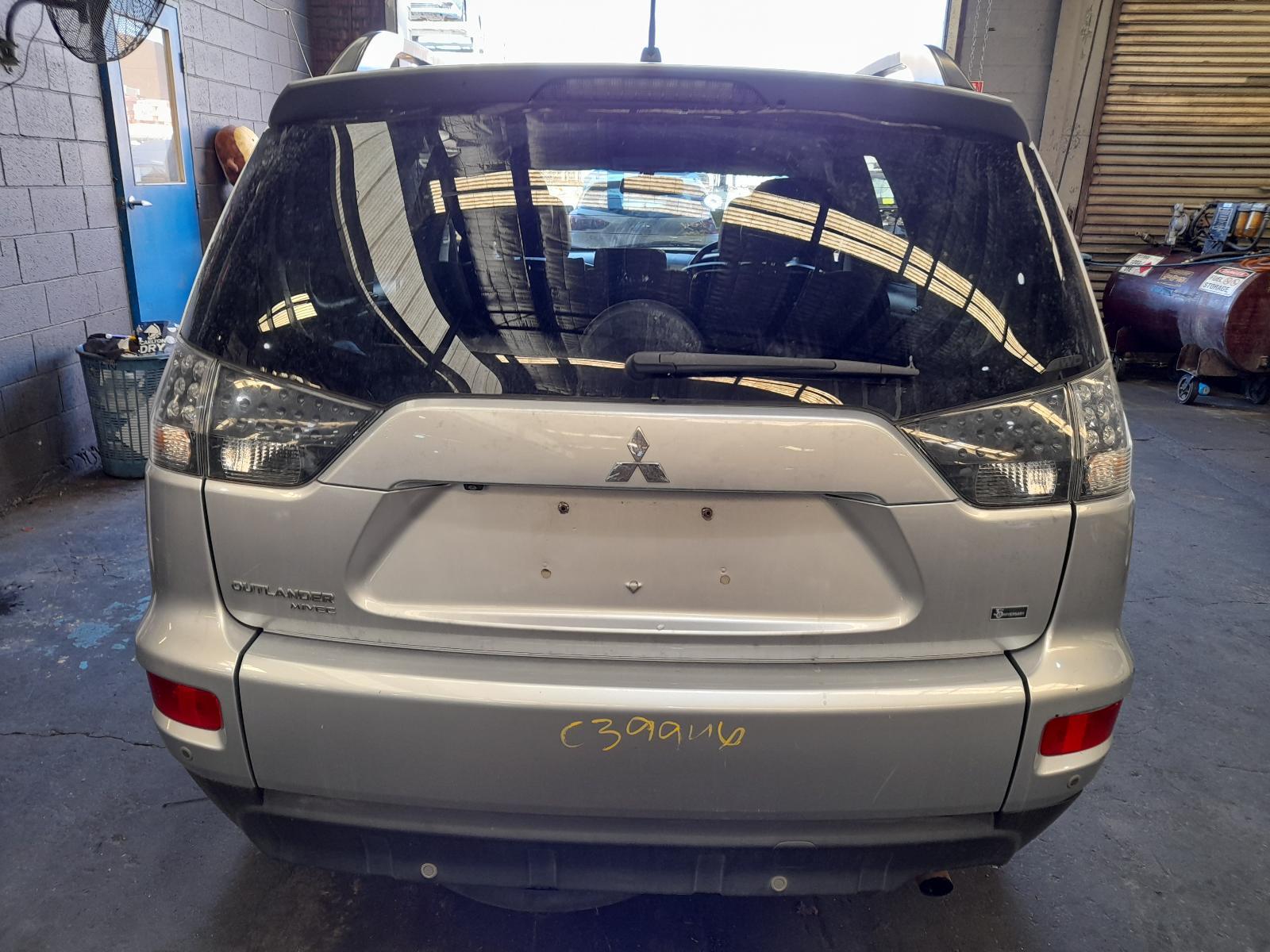 View Auto part Bootlid/Tailgate Mitsubishi Outlander 2011