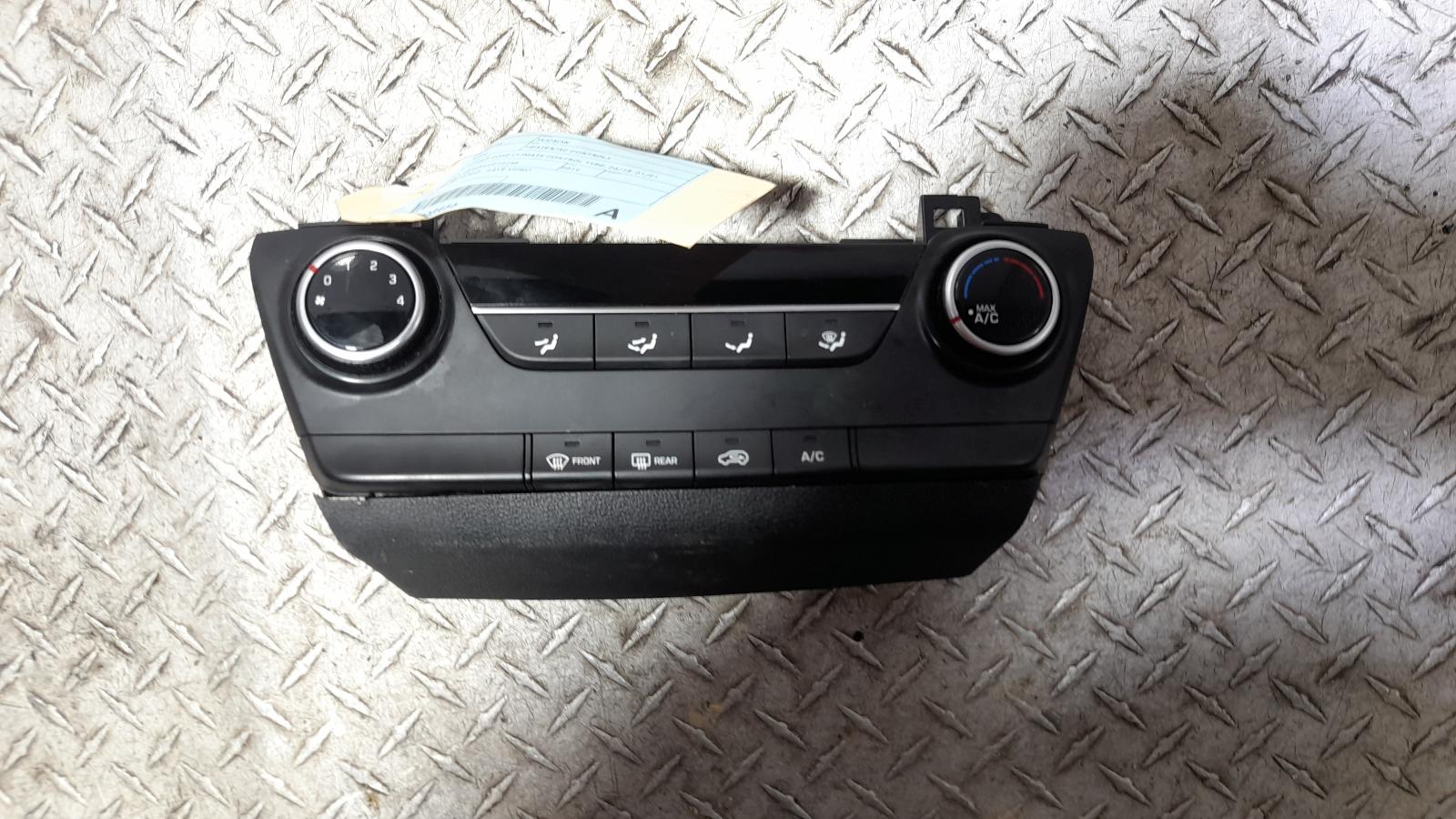 View Auto part Heater/Ac Controls Hyundai Tucson 2019
