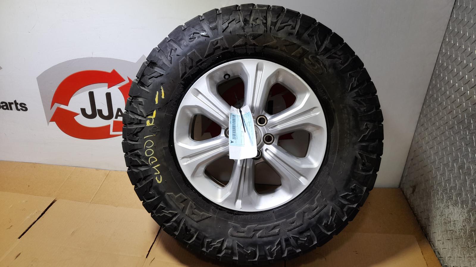 View Auto part Wheel Mag Nissan Navara 2017