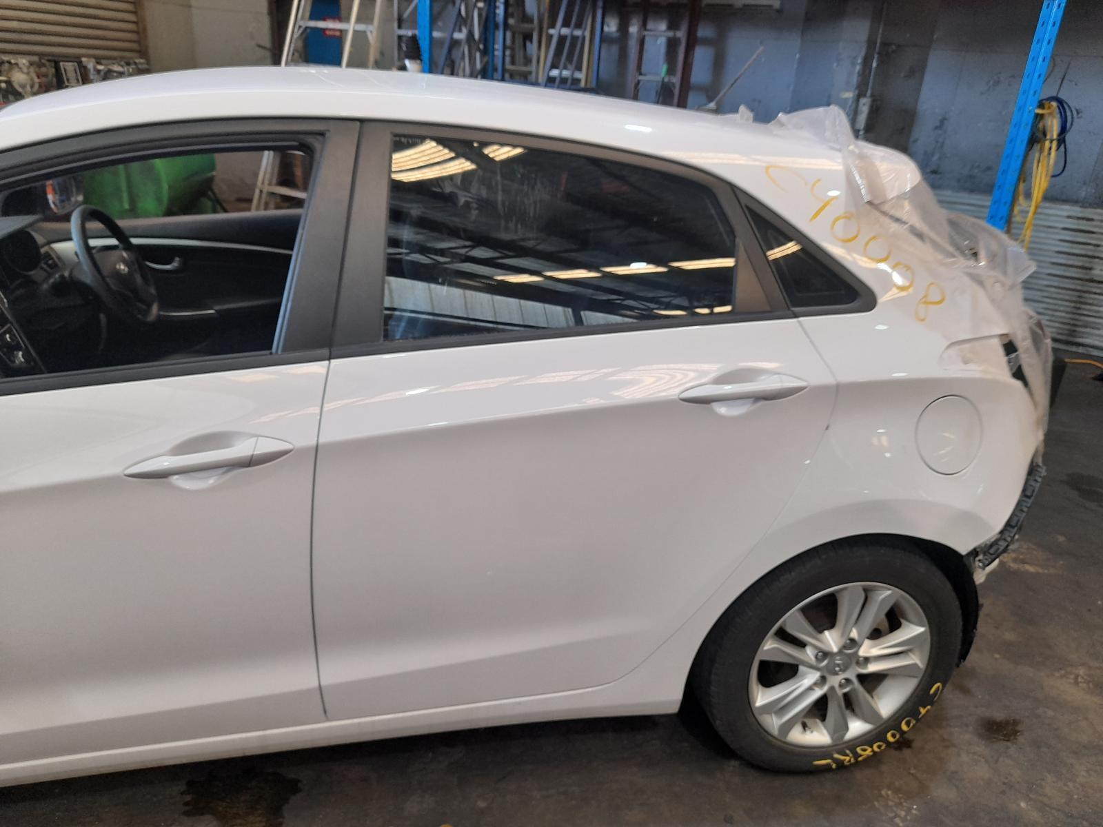 View Auto part Left Rear Wnd Reg/Motor Hyundai I30 2014
