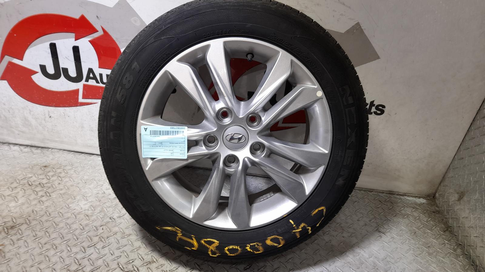 View Auto part Wheel Mag Hyundai I30 2014