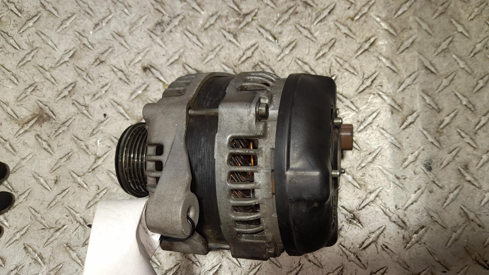View Auto part Alternator Toyota Hiace 2013