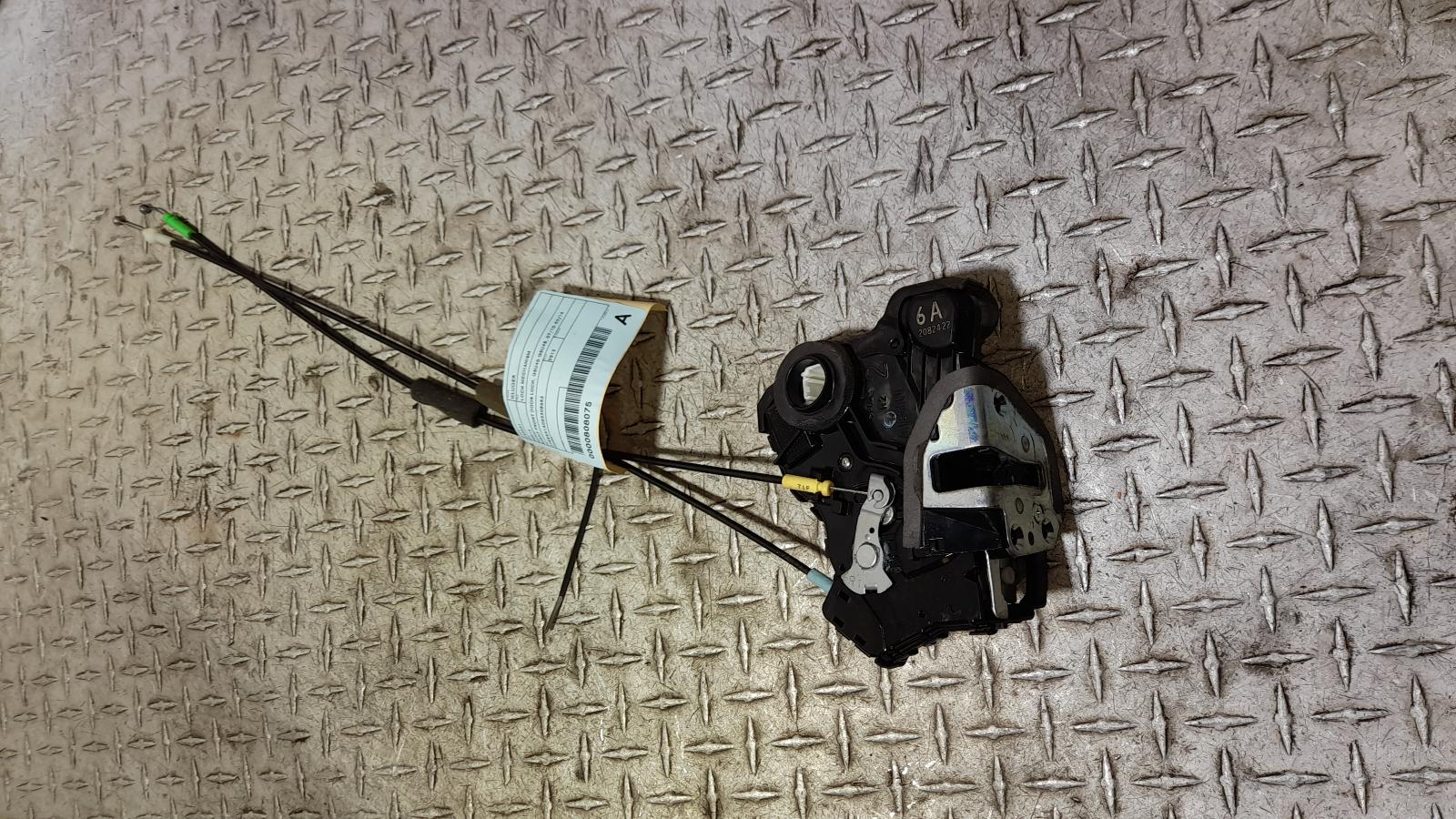 View Auto part Door/Boot/Gate Lock Toyota Kluger 2012