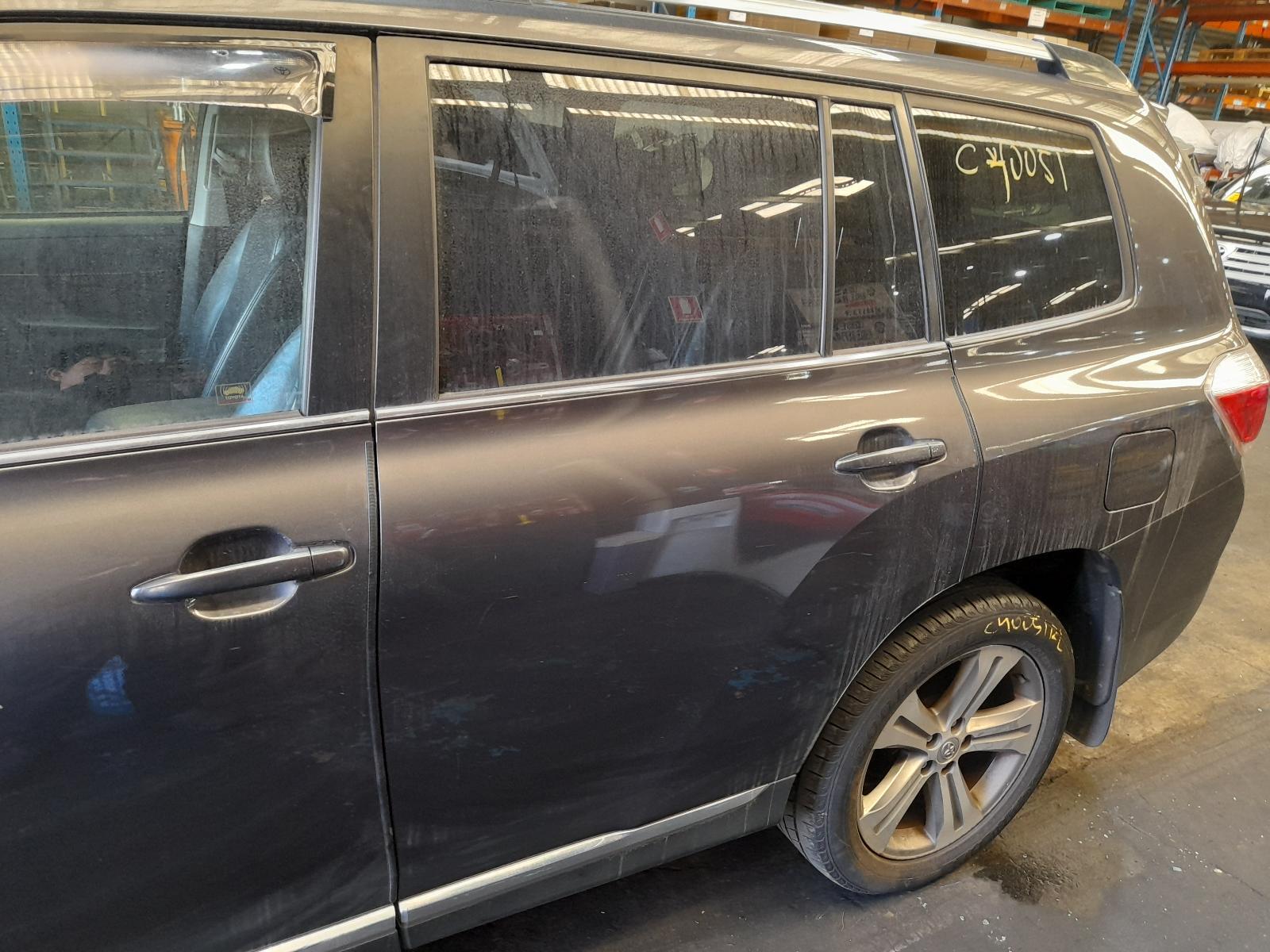 View Auto part Left Rear Door Window Toyota Kluger 2011