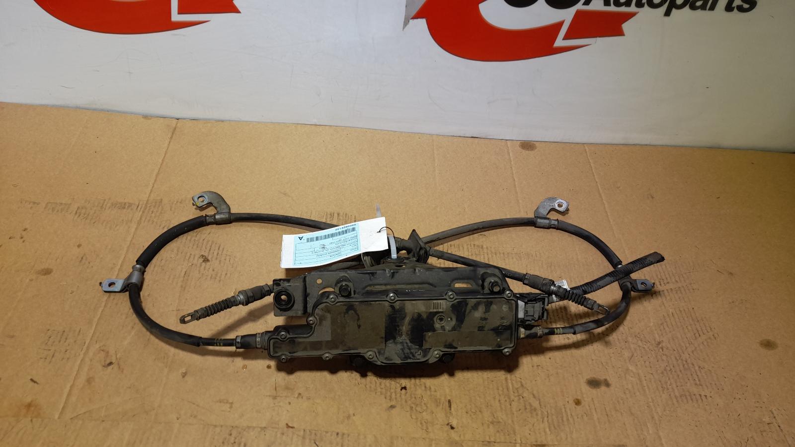 View Auto part Handbrake Actuator Hyundai Santa Fe 2013