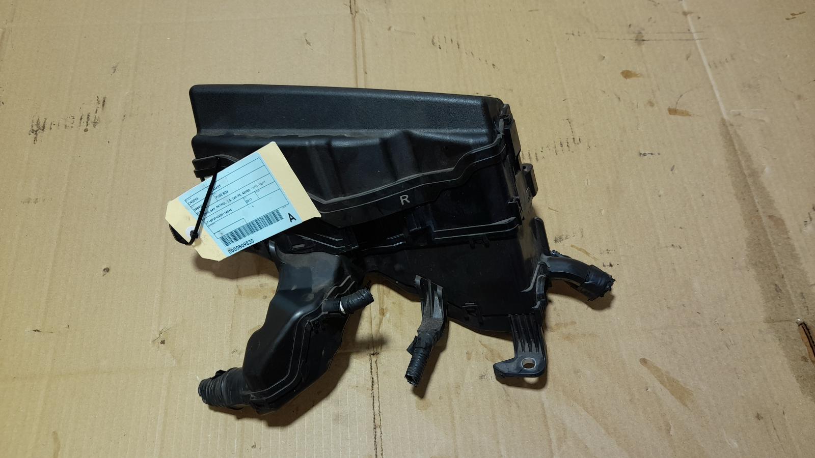View Auto part Fuse Box Toyota Camry 2017