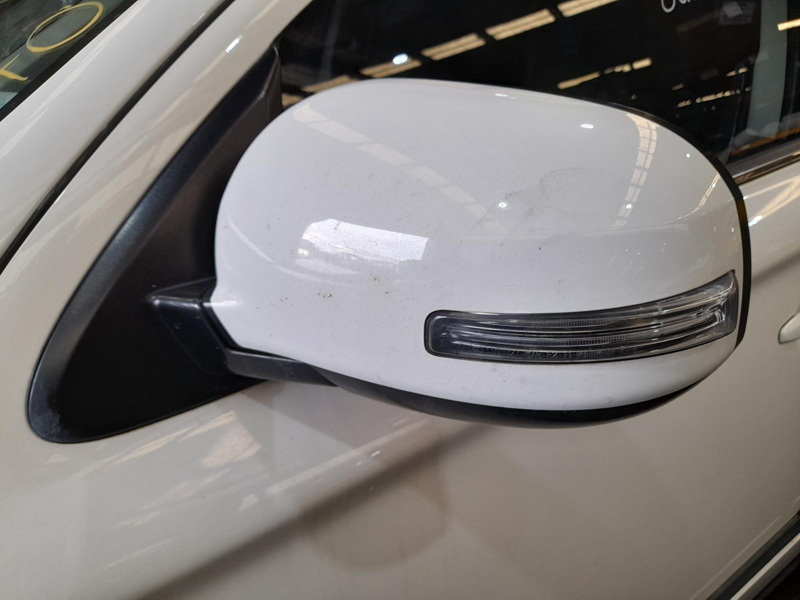 View Auto part Left Door Mirror Mitsubishi Outlander 2017