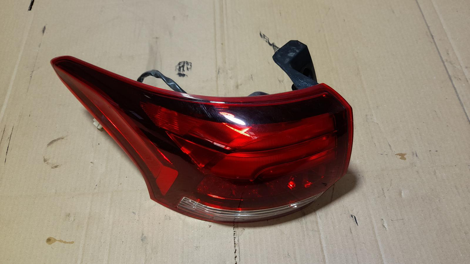 View Auto part Left Taillight Mitsubishi Outlander 2017