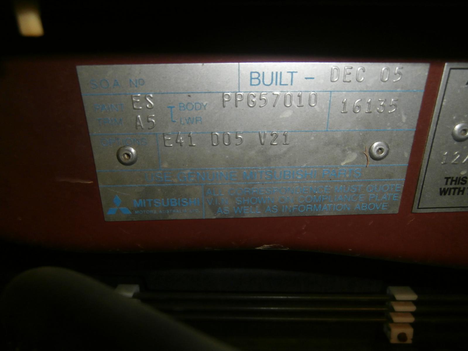 View Auto part Radio/Cd/Dvd/Sat/Tv Mitsubishi 380 2005
