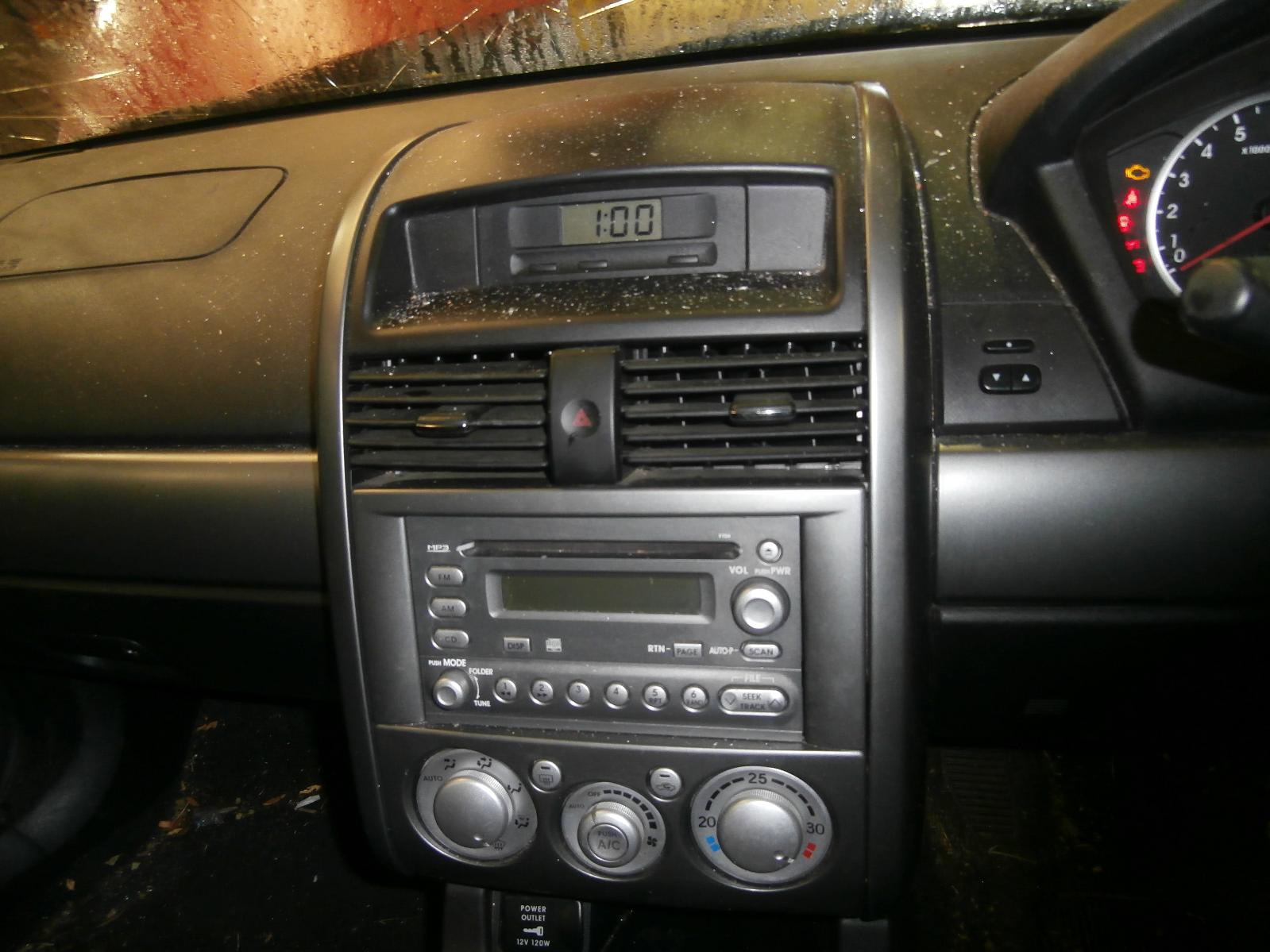 View Auto part Radio/Cd/Dvd/Sat/Tv Mitsubishi 380 2005
