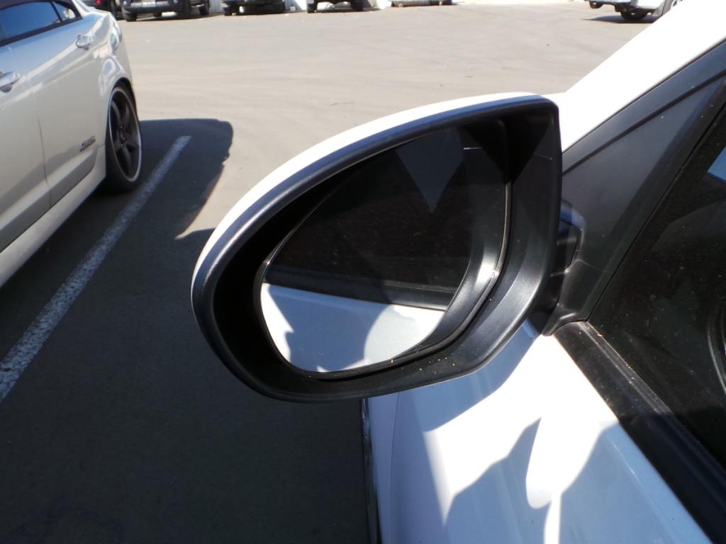 View Auto part Grille Mazda 3 2010