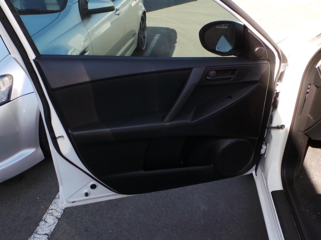 View Auto part Grille Mazda 3 2010