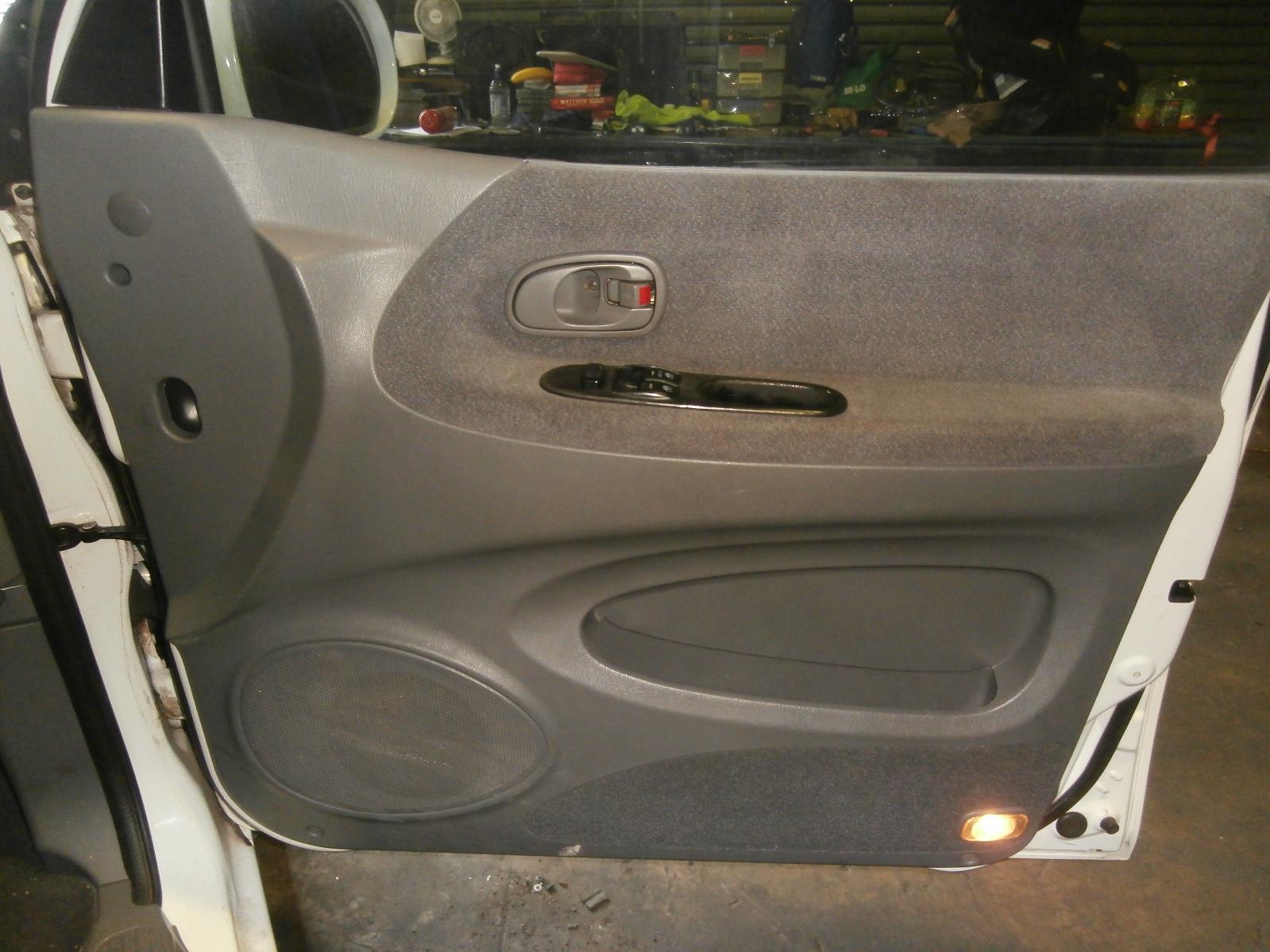 View Auto part Radio/Cd/Dvd/Sat/Tv Kia Carnival/grand Carnival 2002