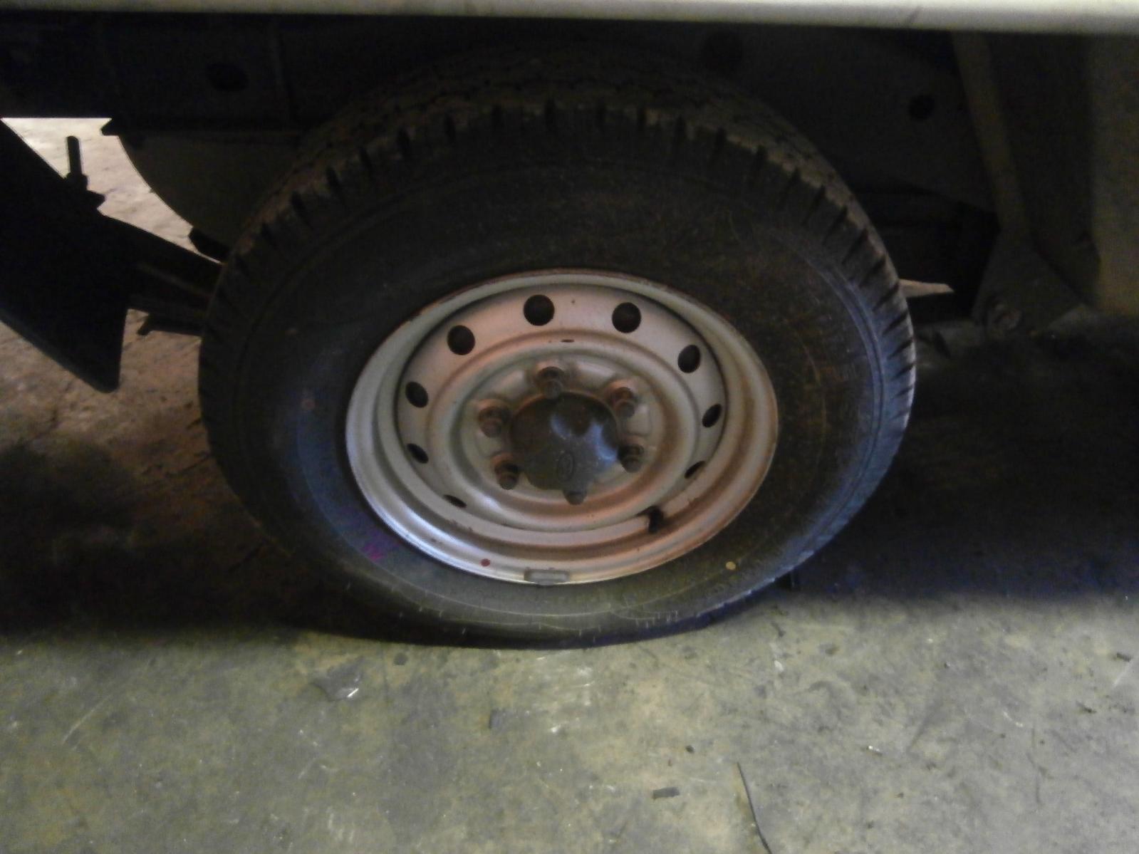 View Auto part Radio/Cd/Dvd/Sat/Tv Ford Courier 2001