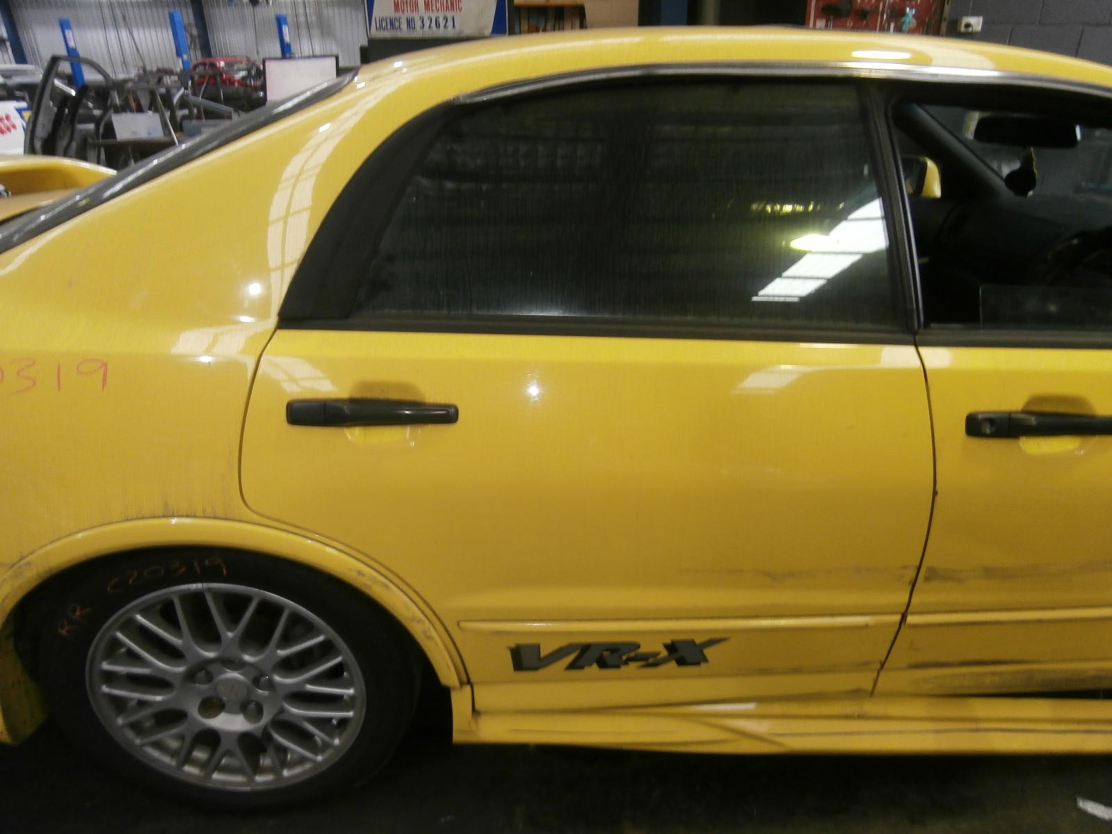 View Auto part Left Front Door Window Mitsubishi Magna 2002