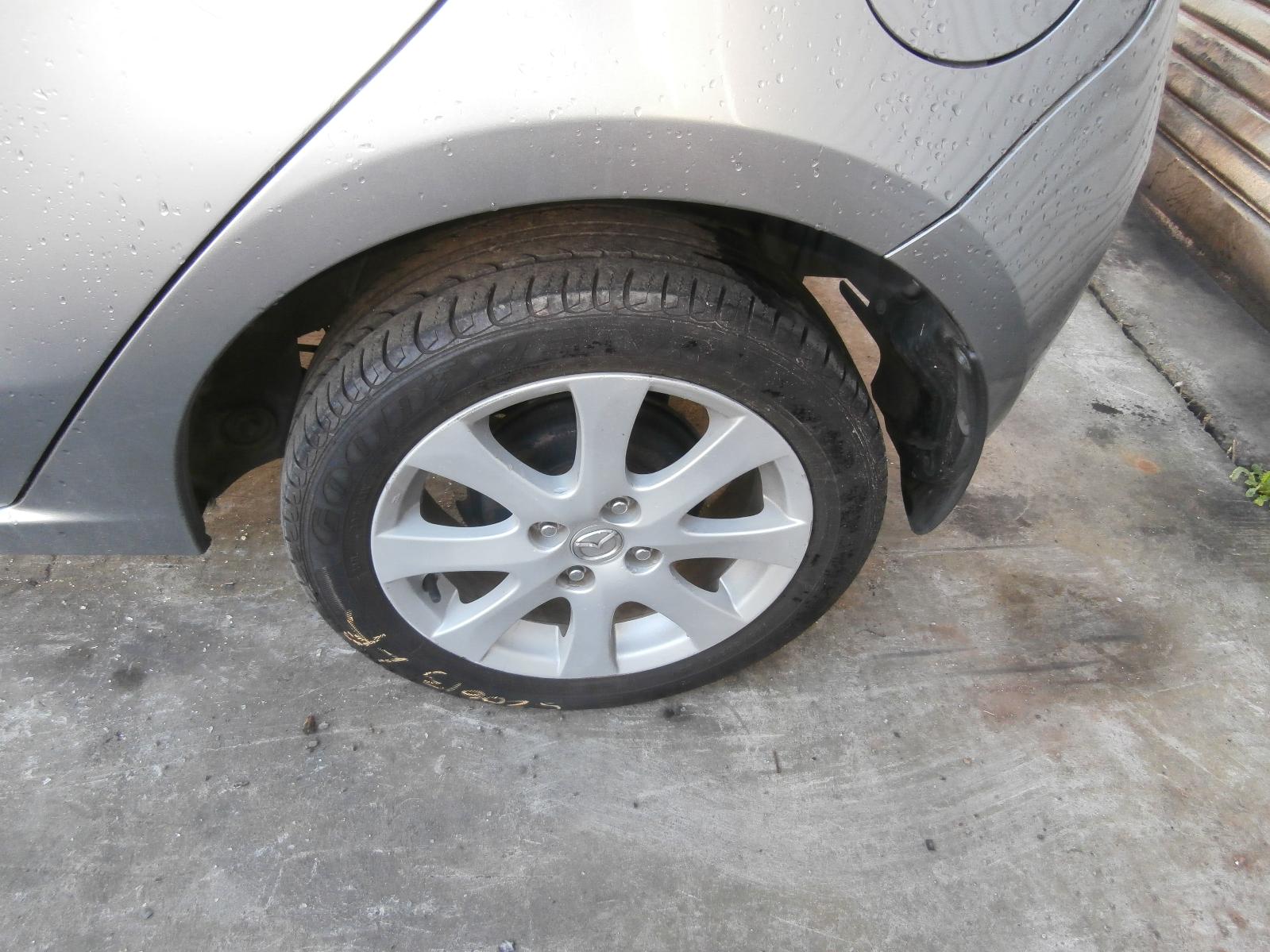 View Auto part Door/Boot/Gate Lock Mazda 2 2009