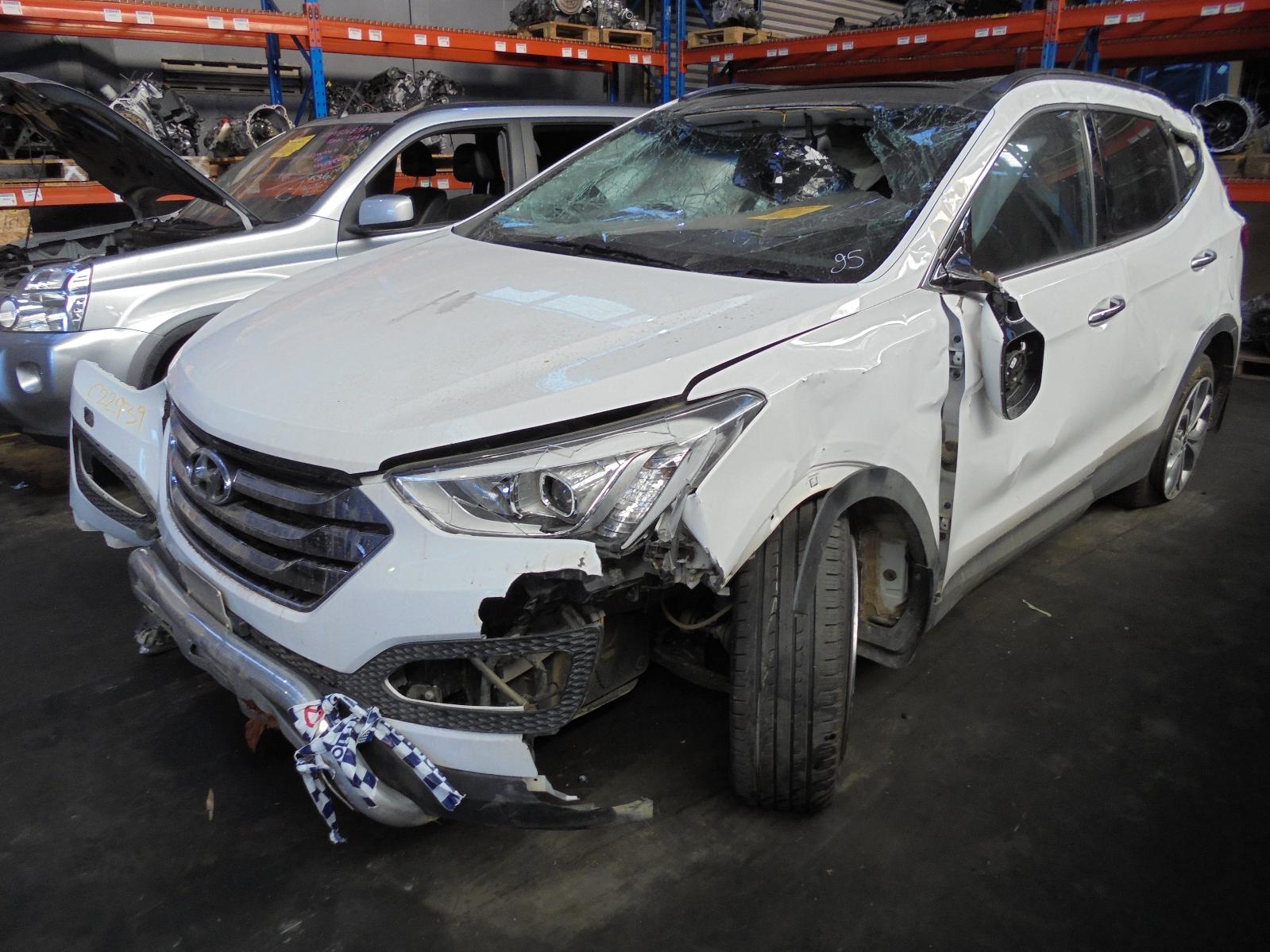 View Auto part Right Taillight Hyundai Santa Fe 2013