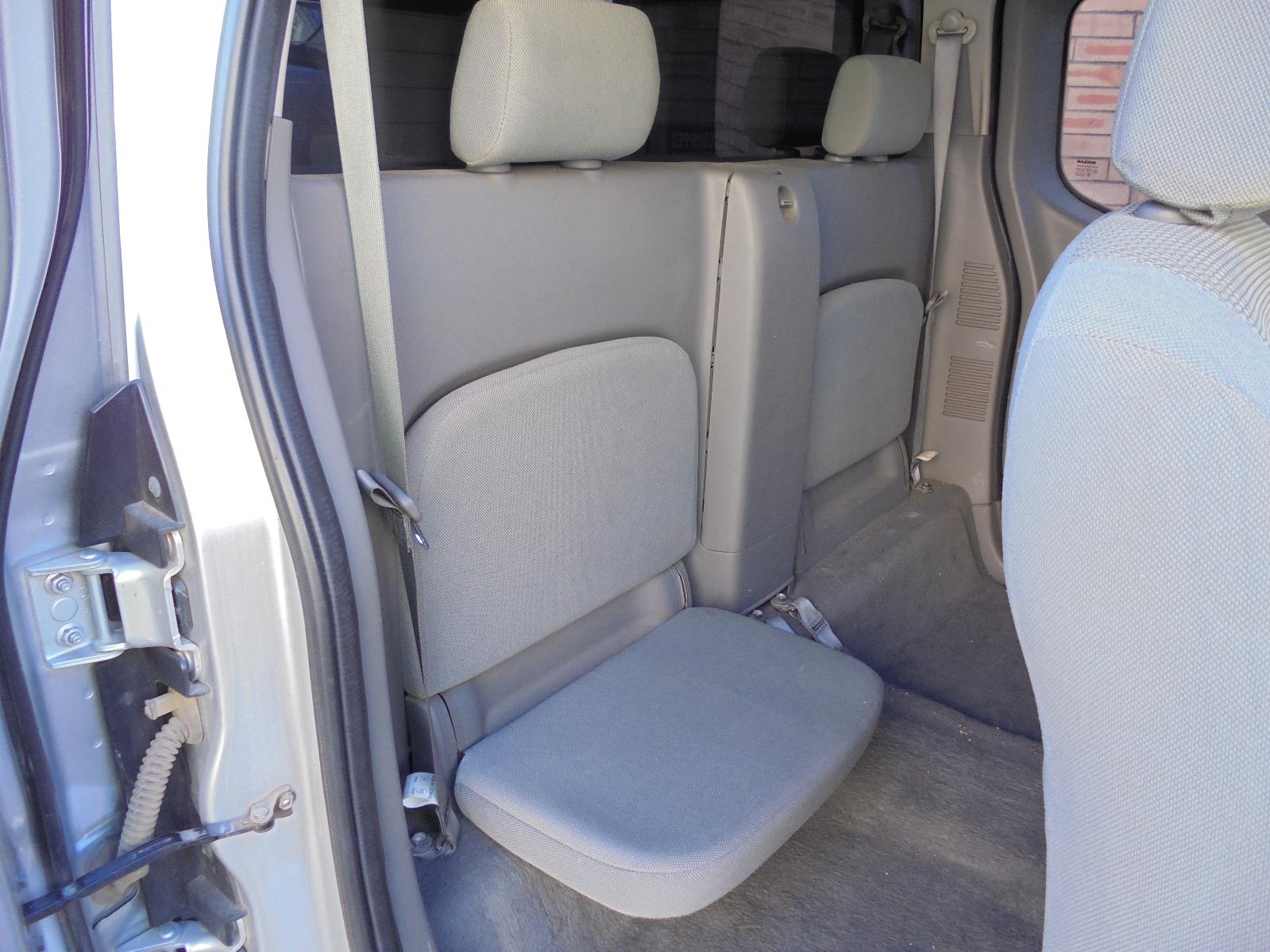 View Auto part Fuse Box Nissan Navara 2011