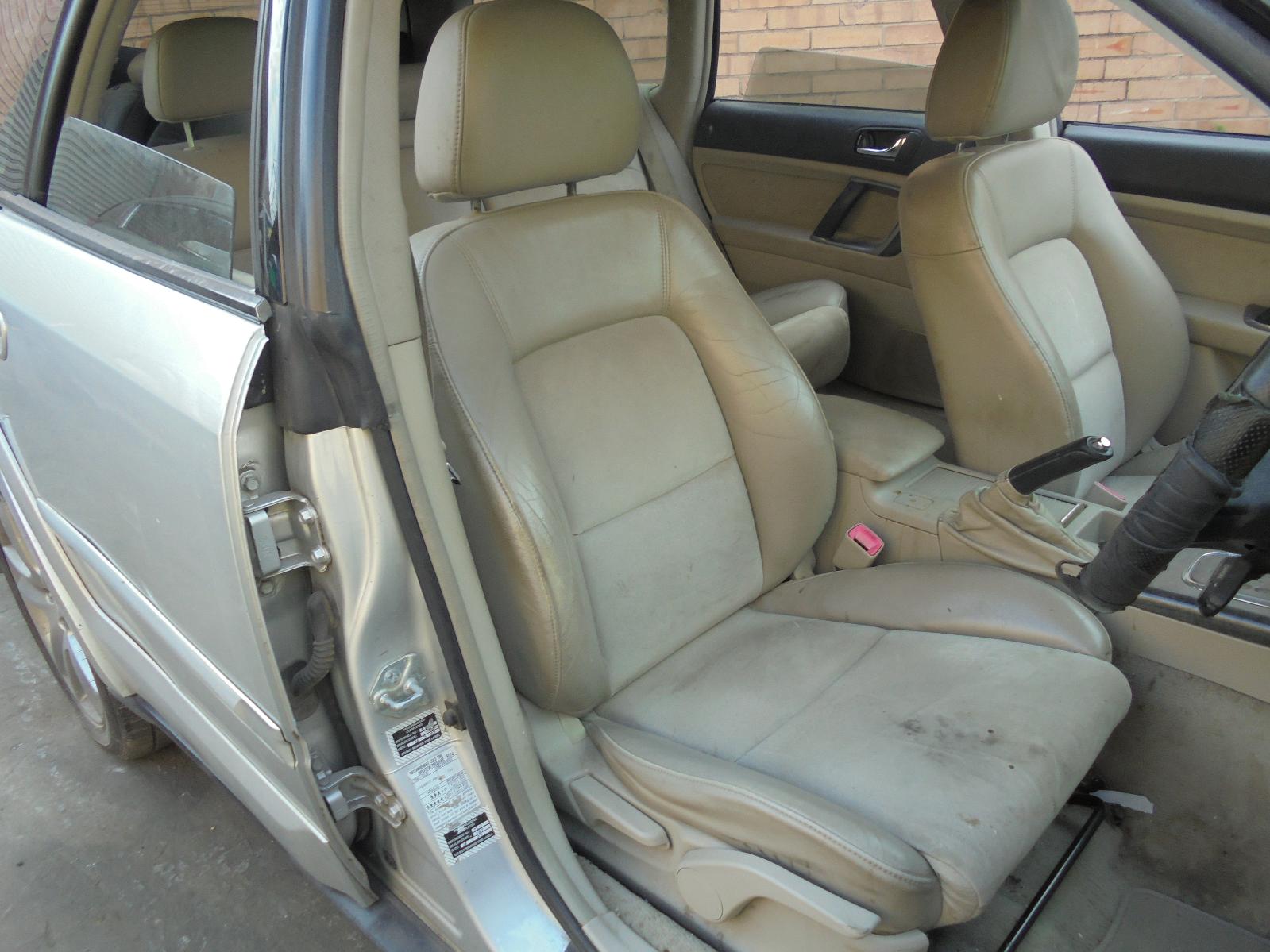 View Auto part Seatbelt/Stalk Subaru Outback 2004