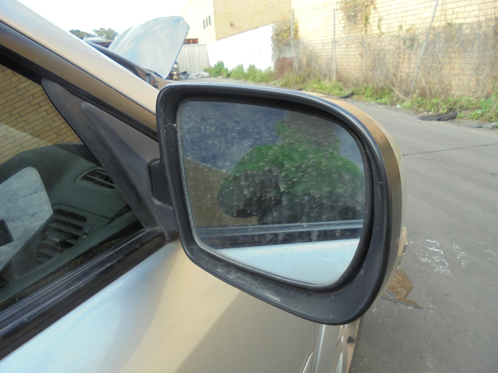 View Auto part Seatbelt/Stalk Subaru Outback 2004