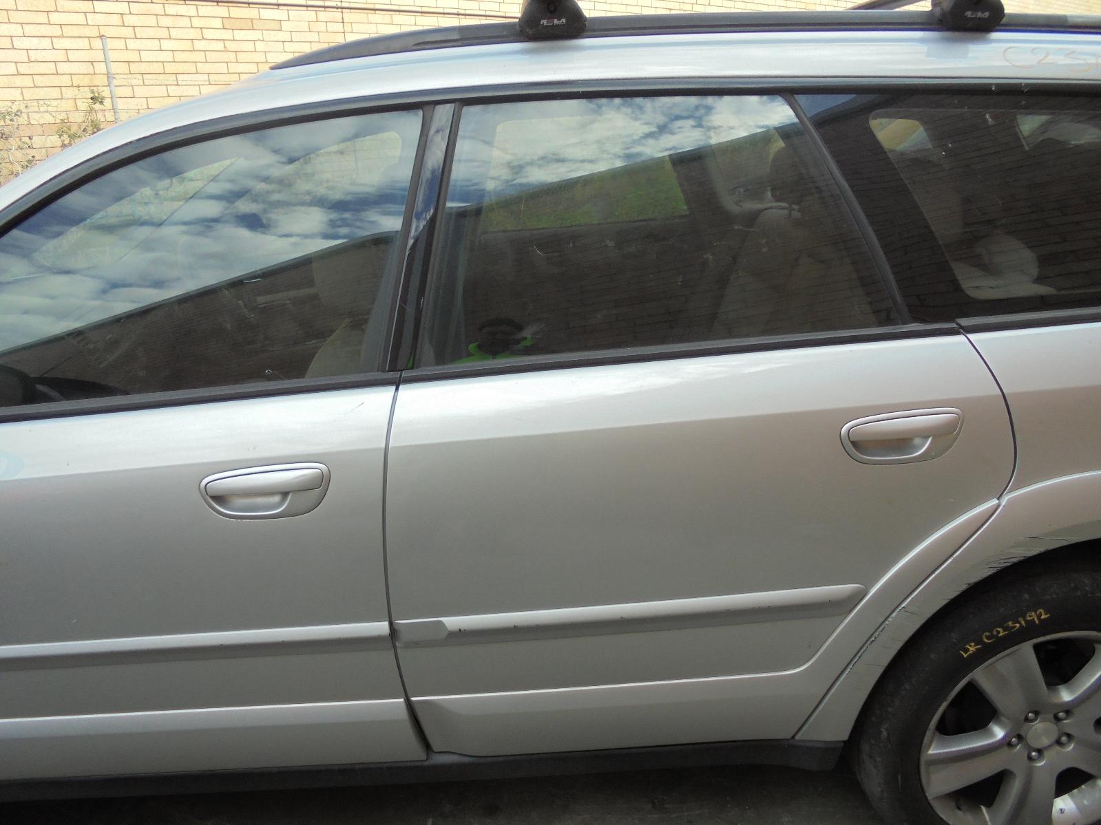 View Auto part Seatbelt/Stalk Subaru Outback 2004