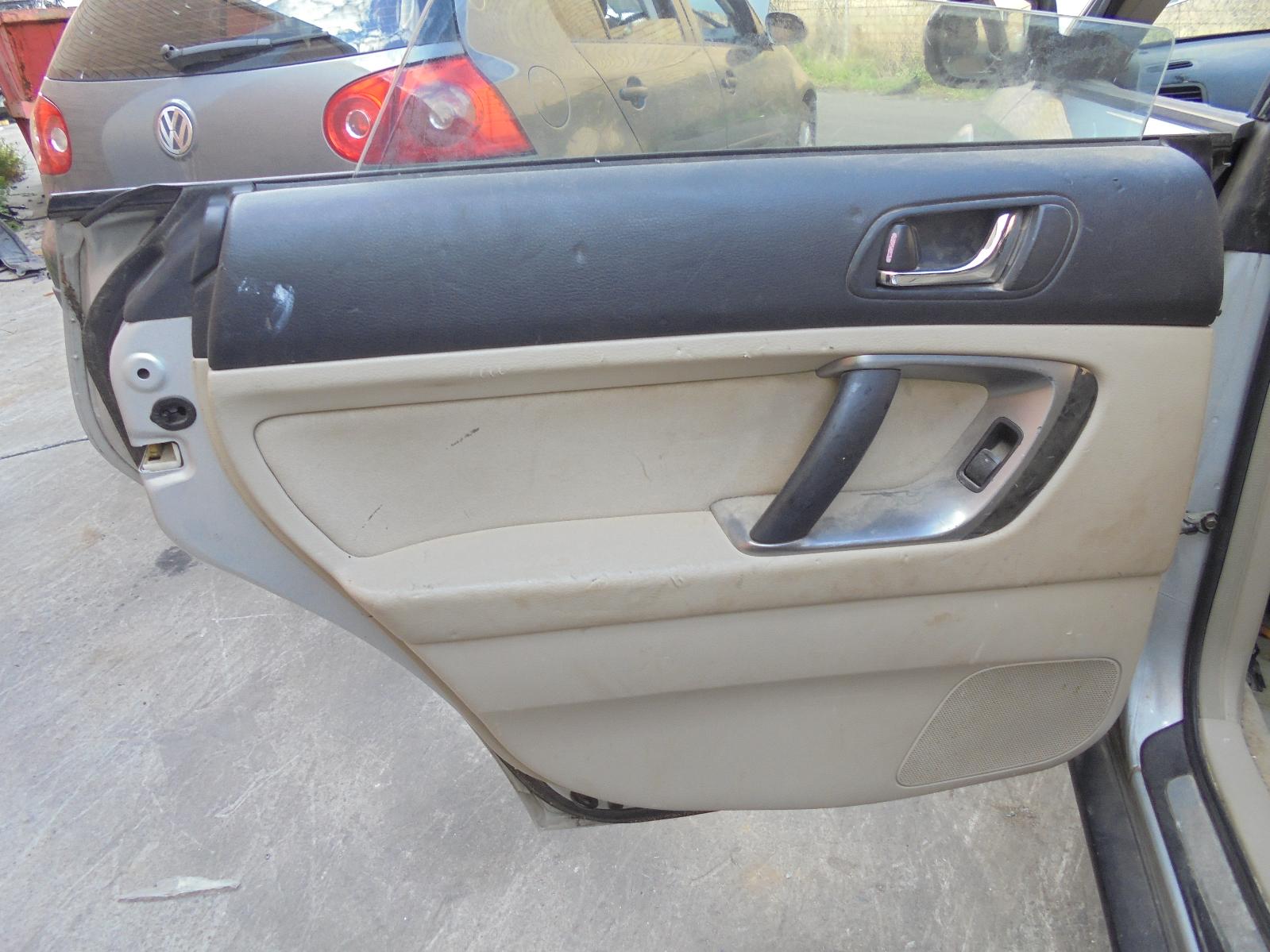 View Auto part Seatbelt/Stalk Subaru Outback 2004