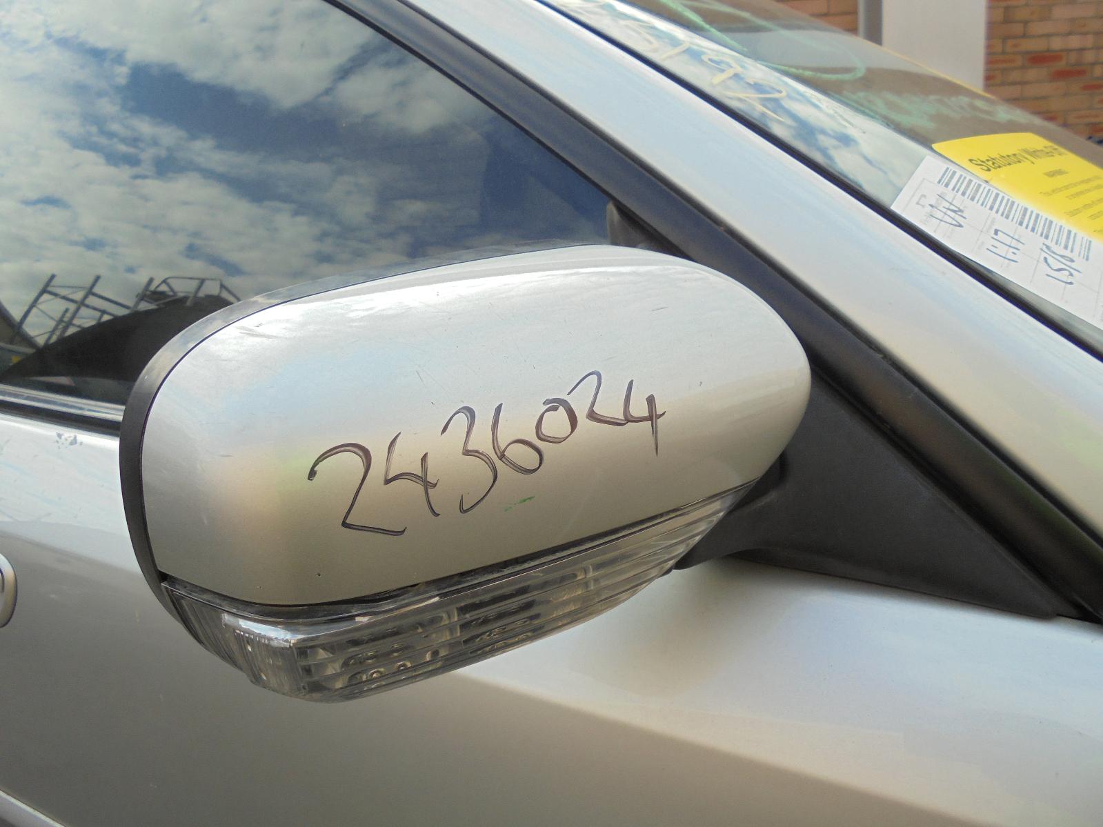 View Auto part Seatbelt/Stalk Subaru Outback 2004