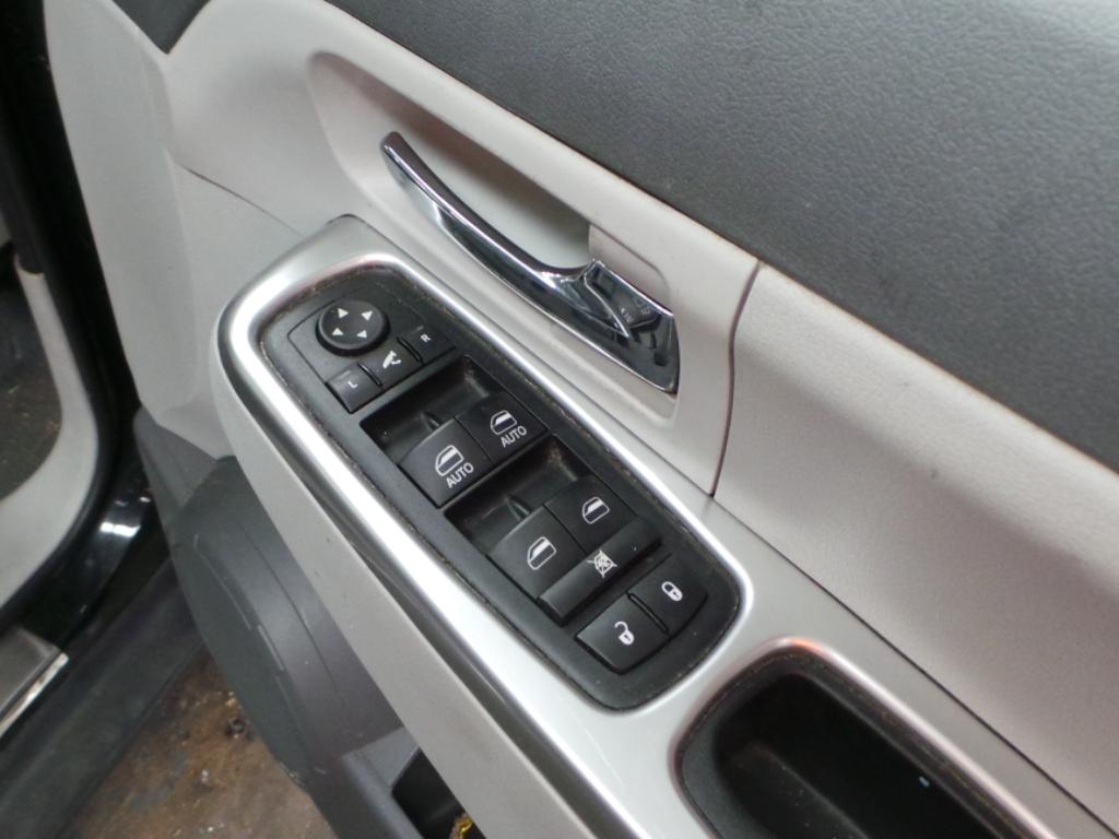 View Auto part Rear Garnish Jeep Cherokee 2008