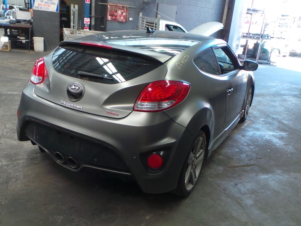 Left Rear Door Window Veloster Hyundai 2013