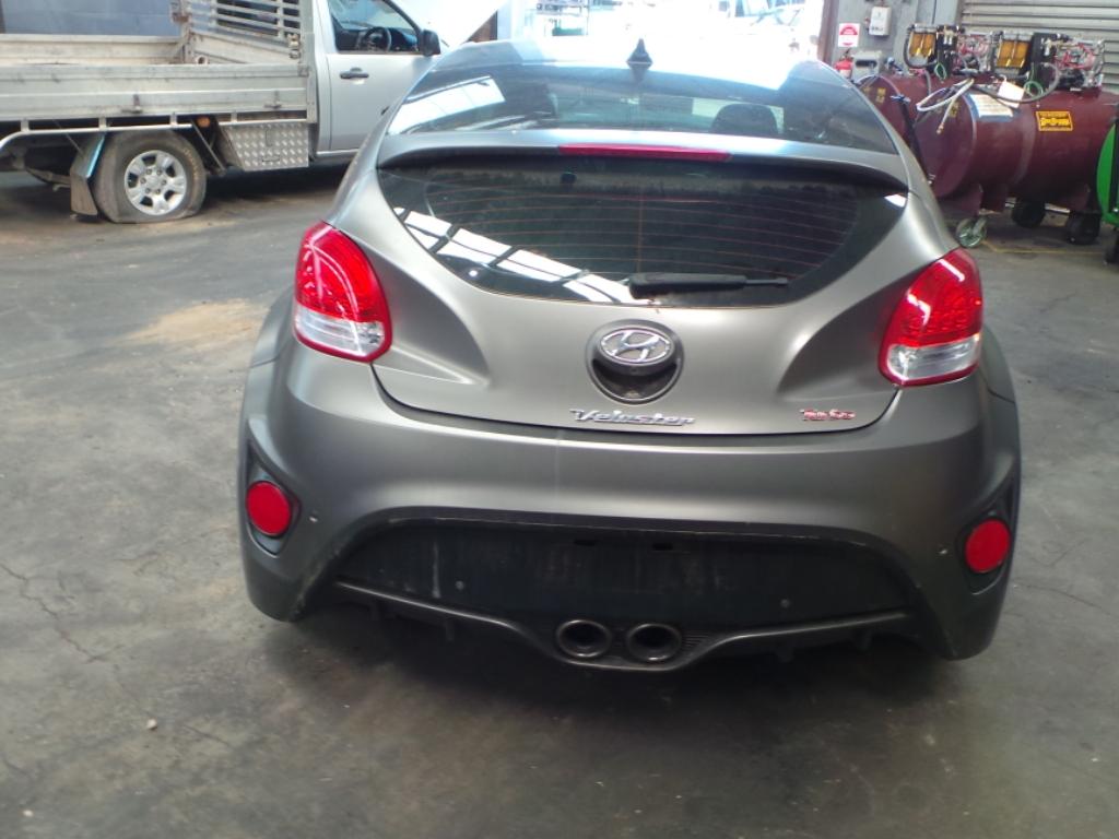 Left Rear Door Window Veloster Hyundai 2013