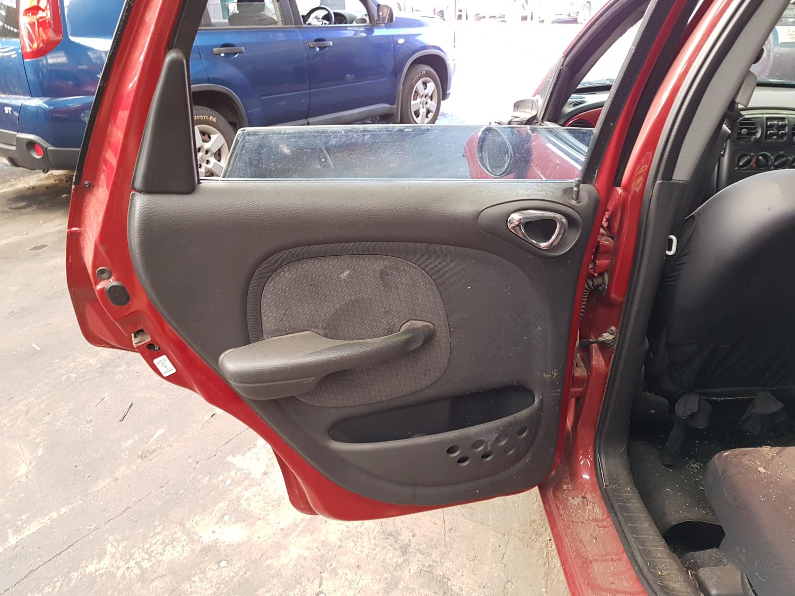 2004 Chrysler Pt Cruiser Left Front Door Window View Auto part Left Front Door Window Chrysler Pt Cruiser 2004