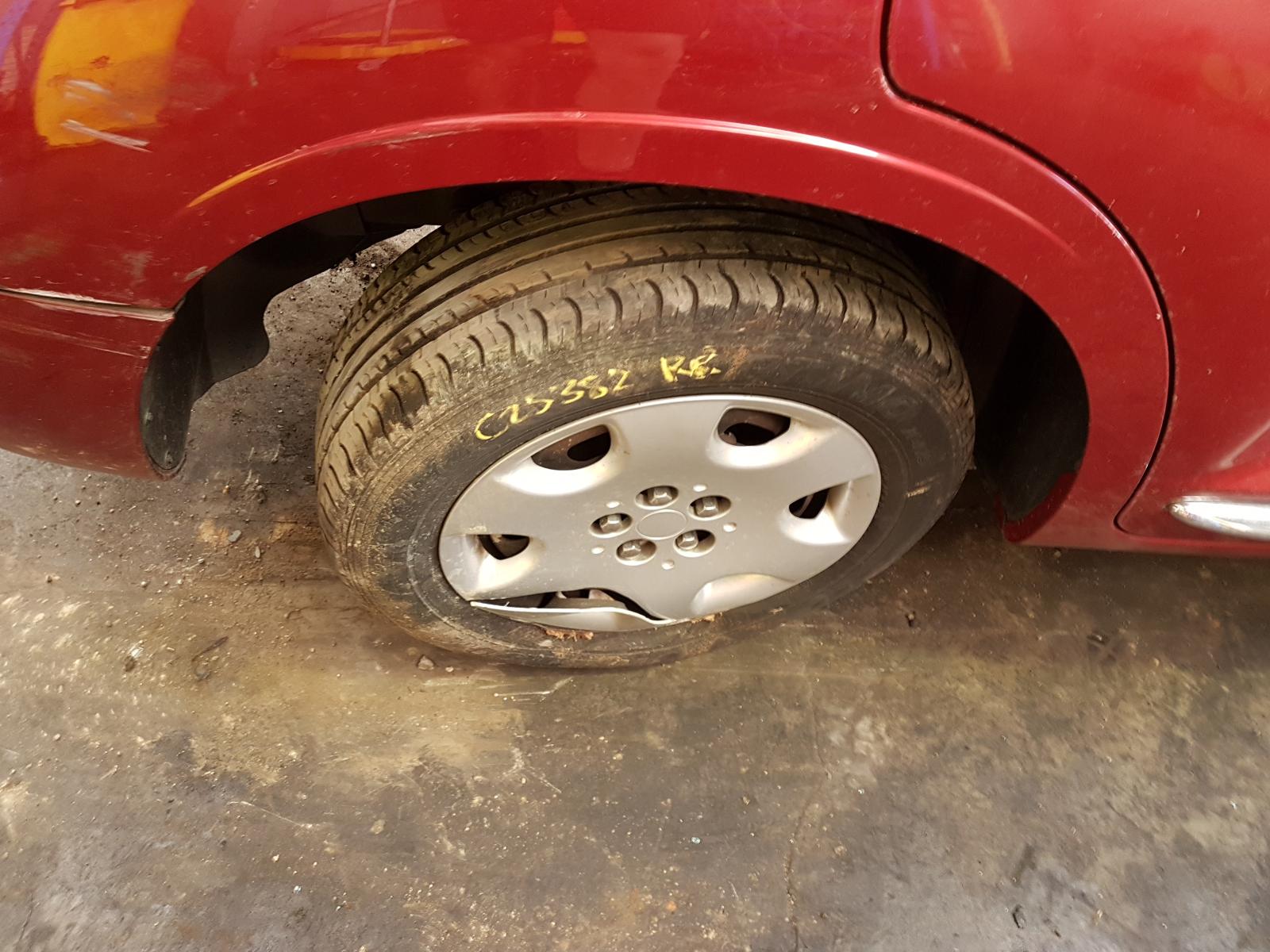 2004 Chrysler Pt Cruiser Left Front Door Window View Auto part Left Front Door Window Chrysler Pt Cruiser 2004