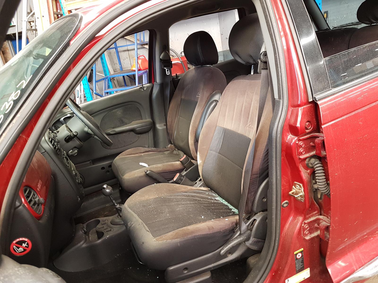 2004 Chrysler Pt Cruiser Left Front Door Window View Auto part Left Front Door Window Chrysler Pt Cruiser 2004