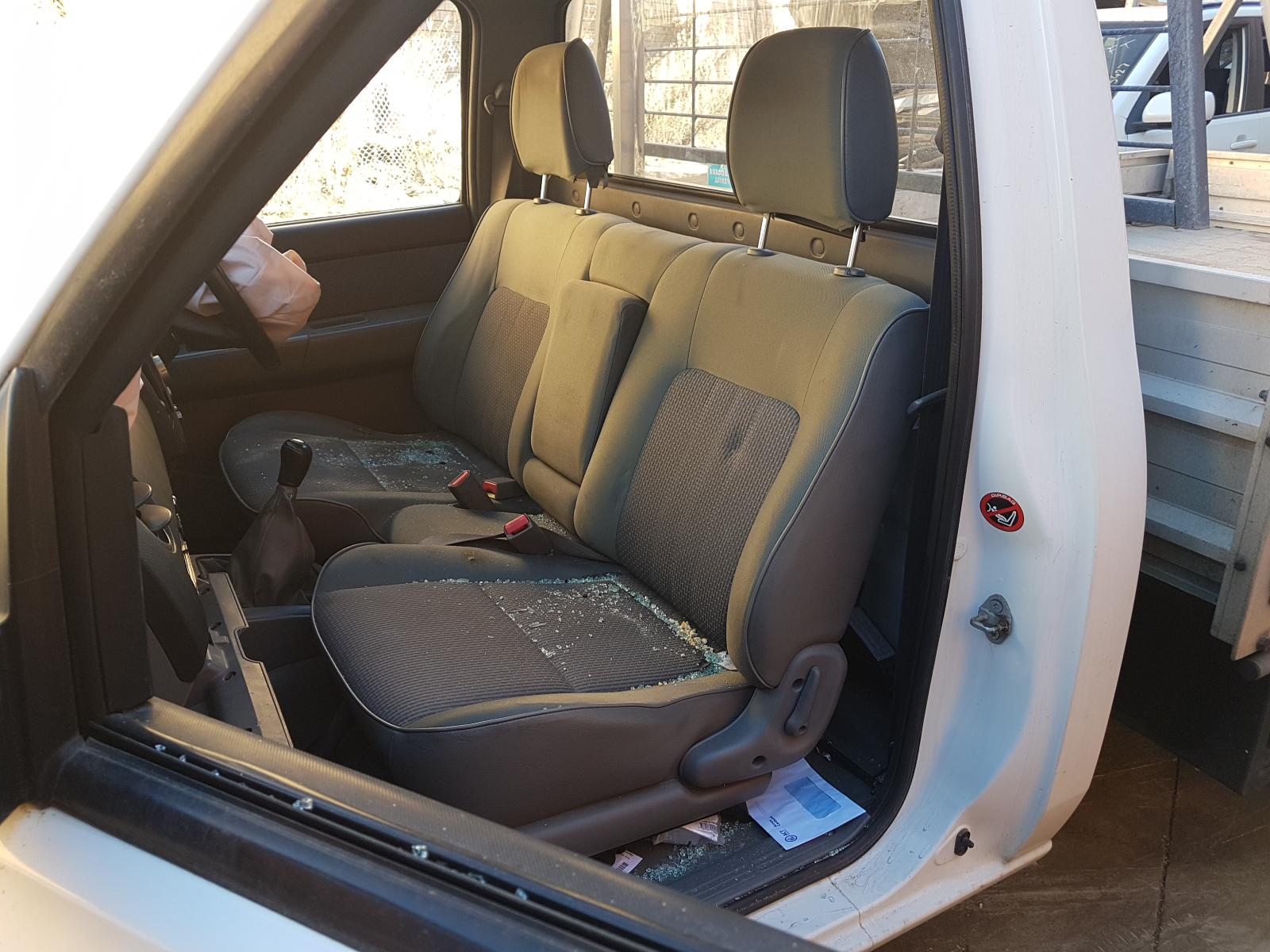 View Auto part Sunvisor Mazda Bt50 2009