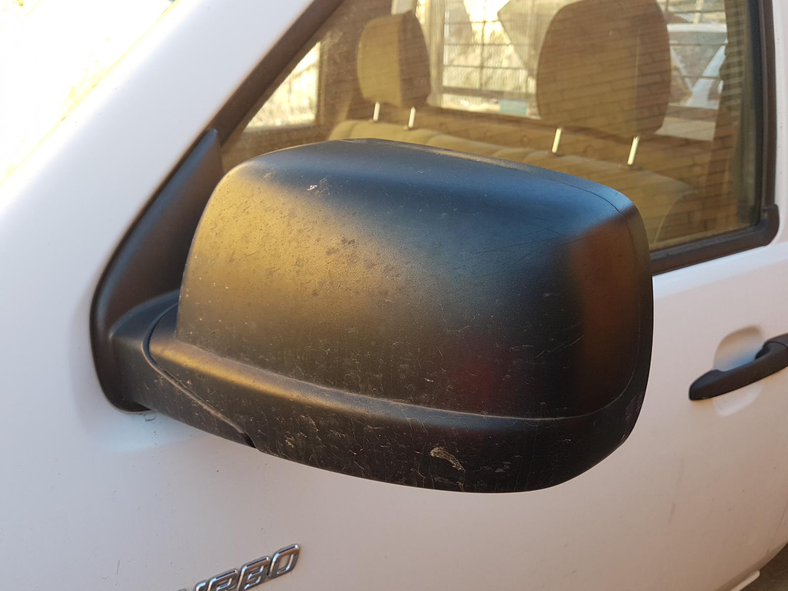 View Auto part Sunvisor Mazda Bt50 2009