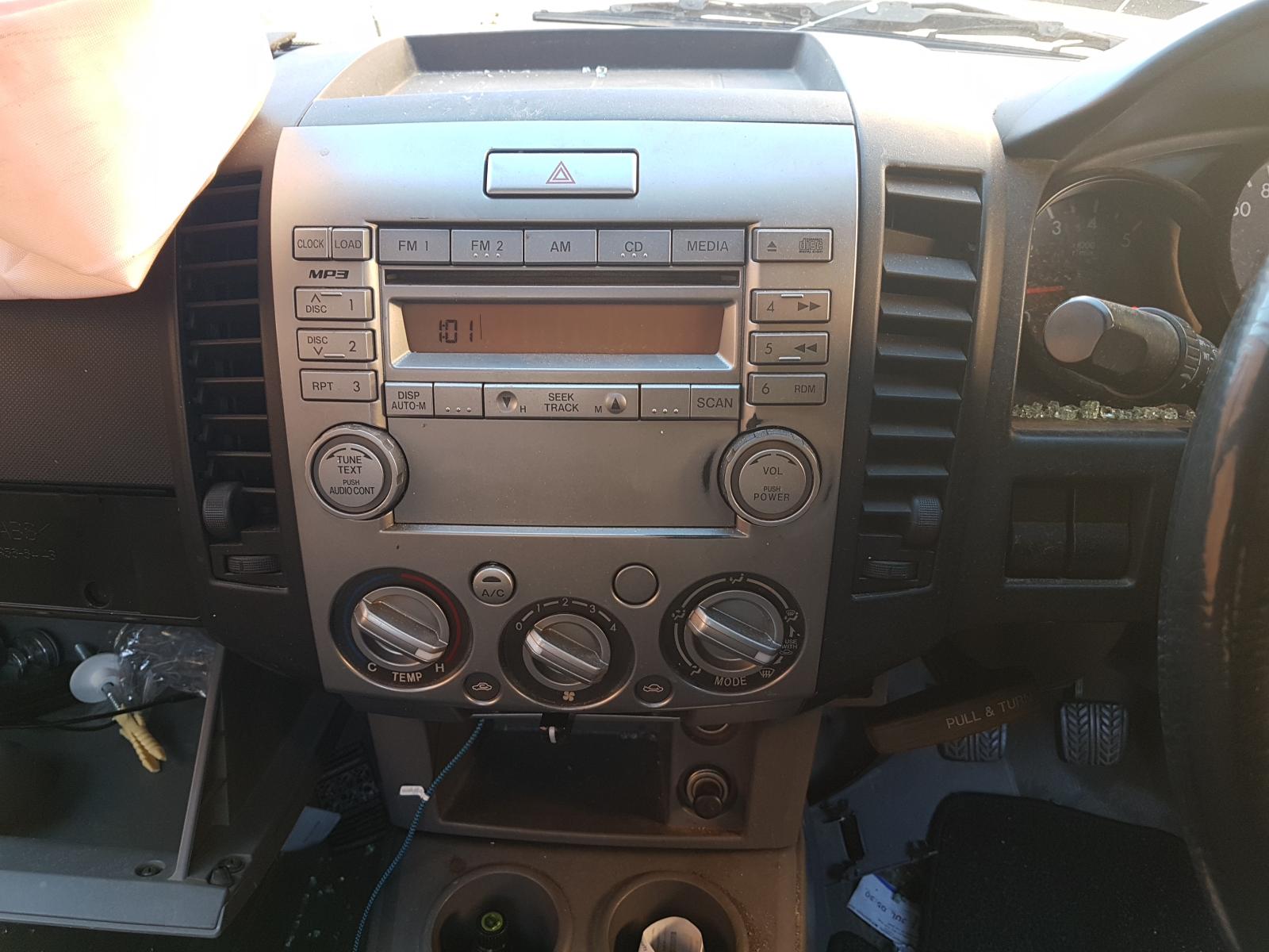 View Auto part Sunvisor Mazda Bt50 2009