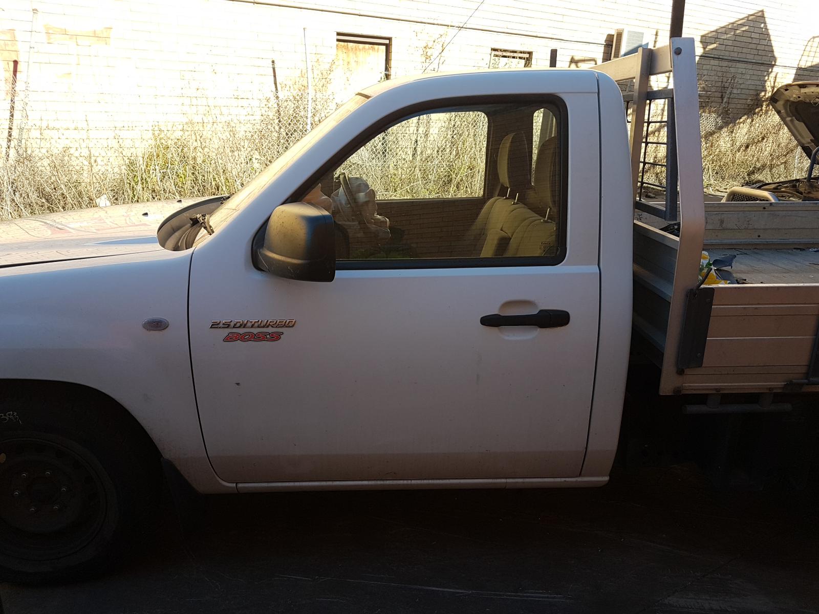 View Auto part Sunvisor Mazda Bt50 2009