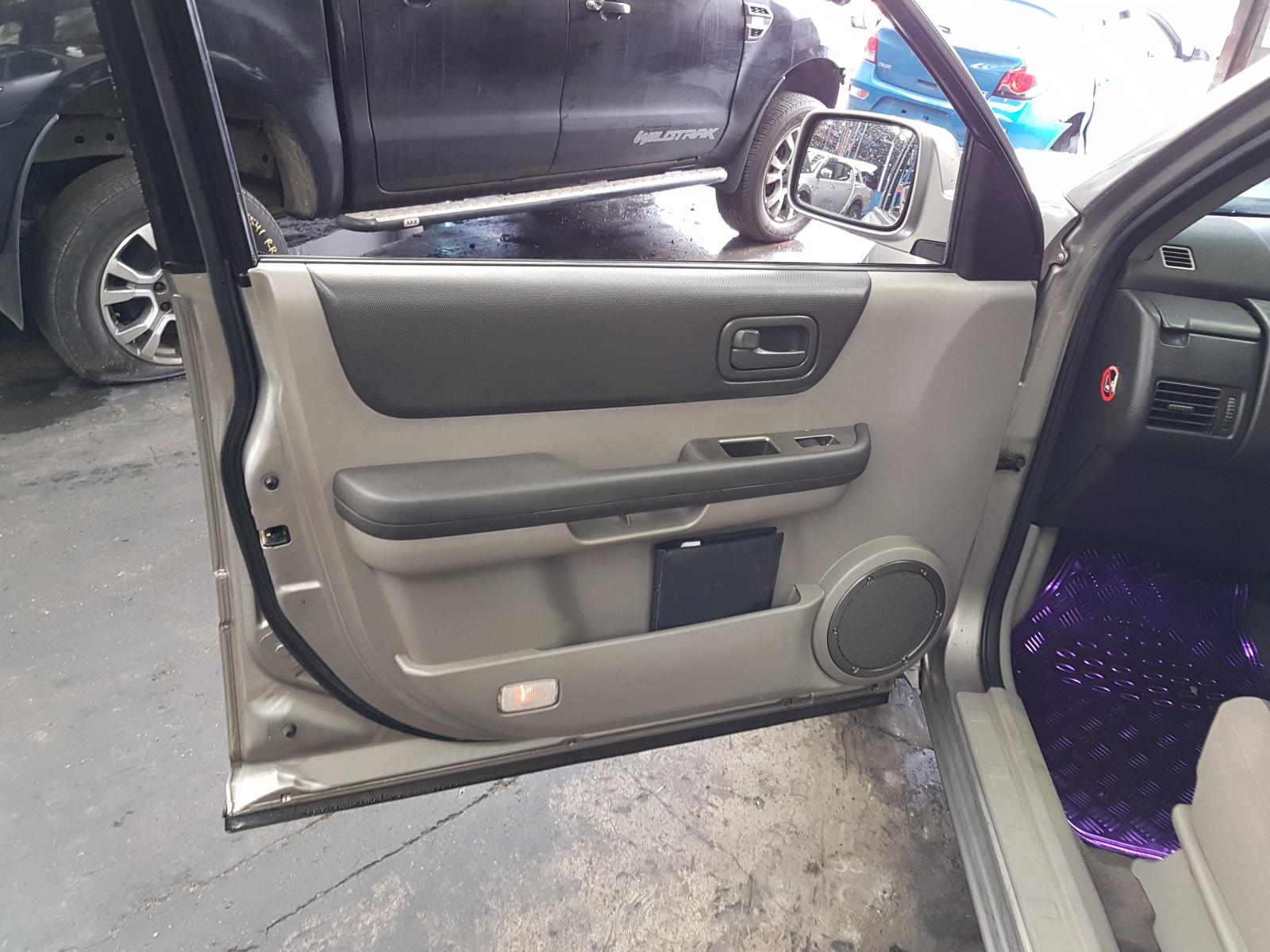 View Auto part Ecu Nissan Xtrail 2004